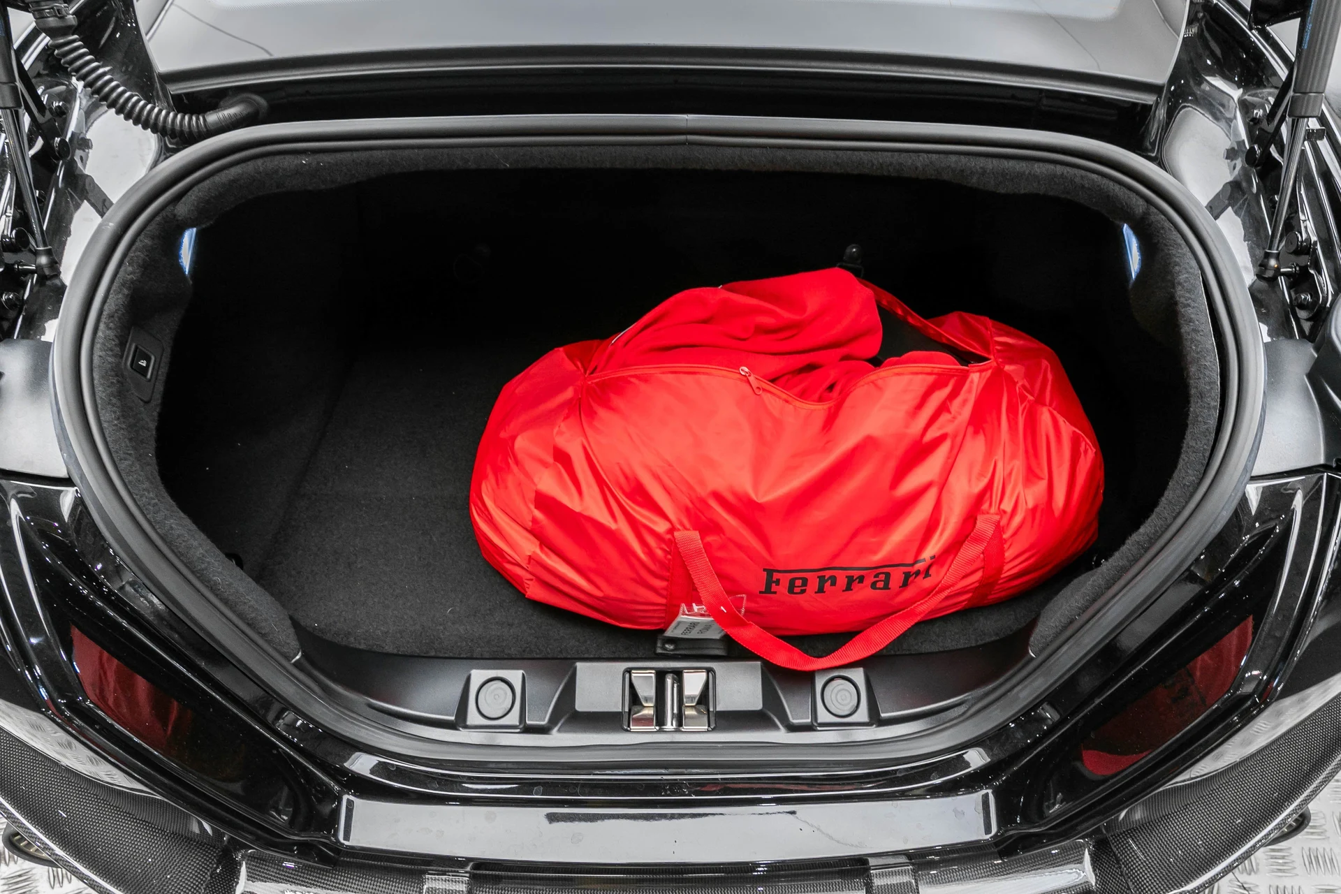 mph030_758504545_4761510920f14e93bb7d28c39a2ebba5_e00d4fba64