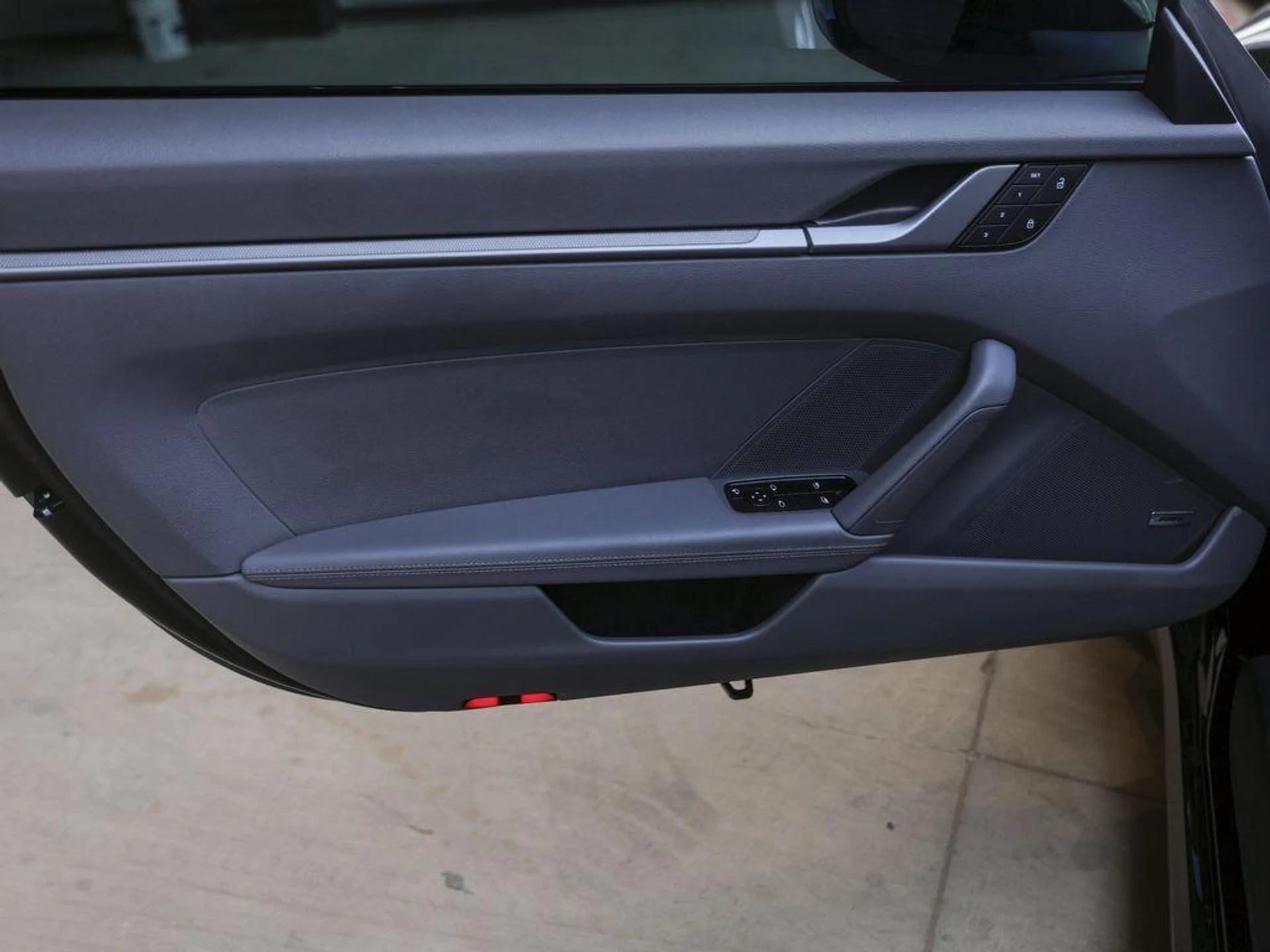 mph030_762635425_zow2_Xgz_G_6p_Lg_O_N_h_LES_Sx5m9_E_cb611f4b84