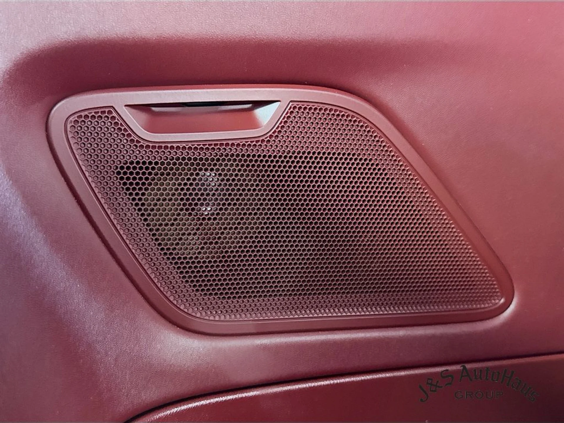 mph030_767022066_utfqsiyfs2aot7kxwyw38pj96k5y_b26f4e91a1