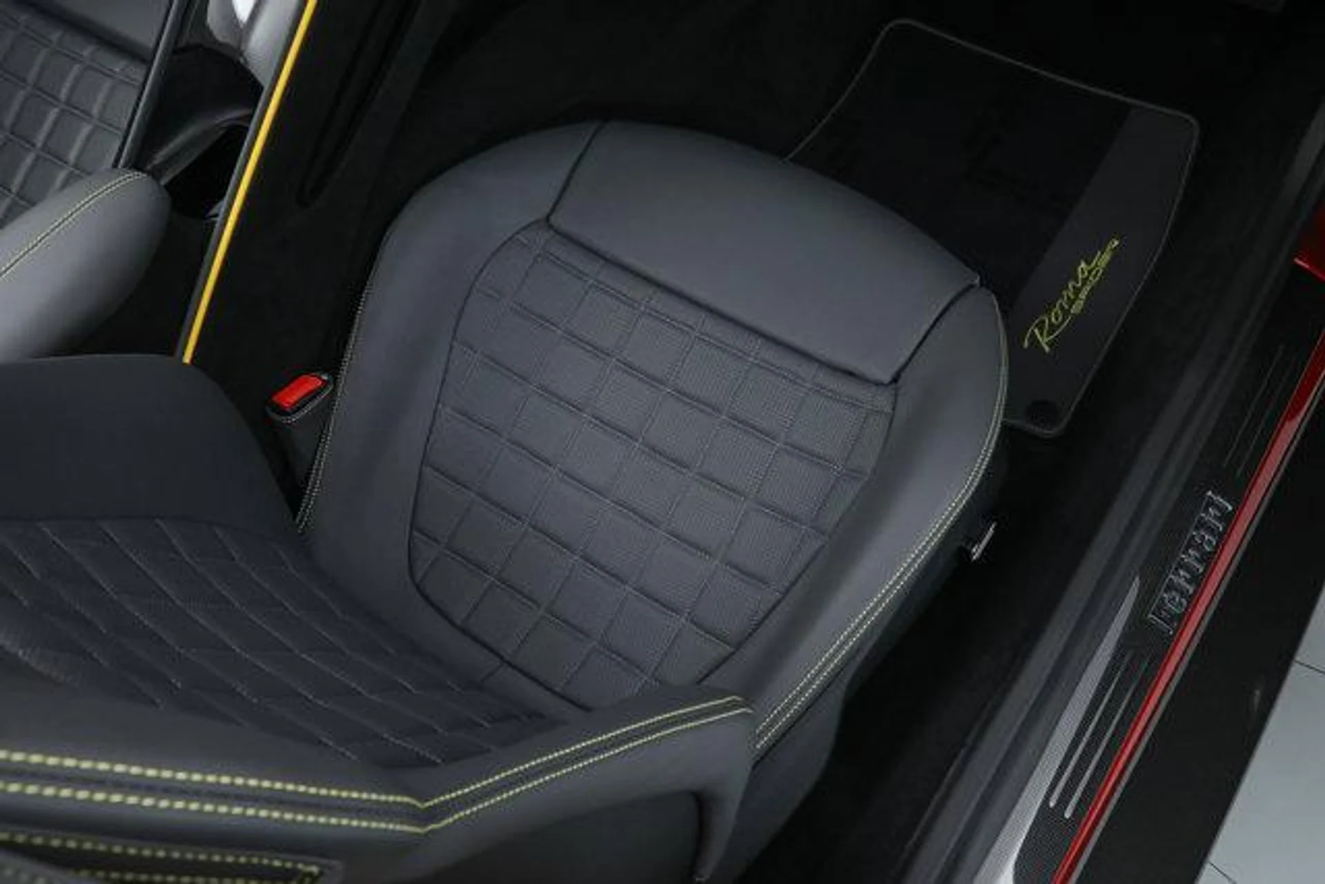 mph030_767833793_Lq_M939_V66x_LGT_1_DA_Ky_U_Ph_Ht51_FE_9db40e006f