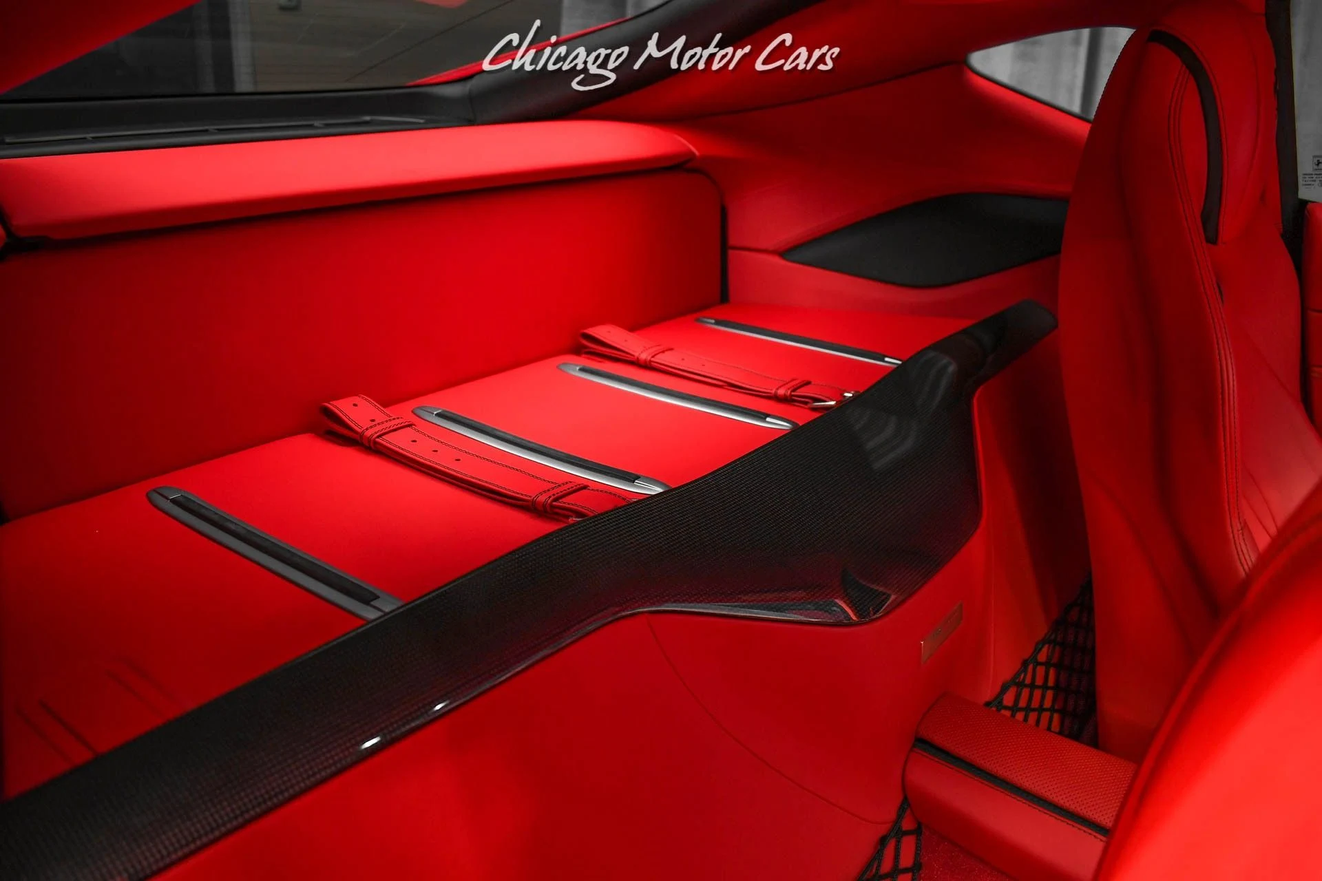 mph030_76809930_8588_p31_l_0f38d931e4