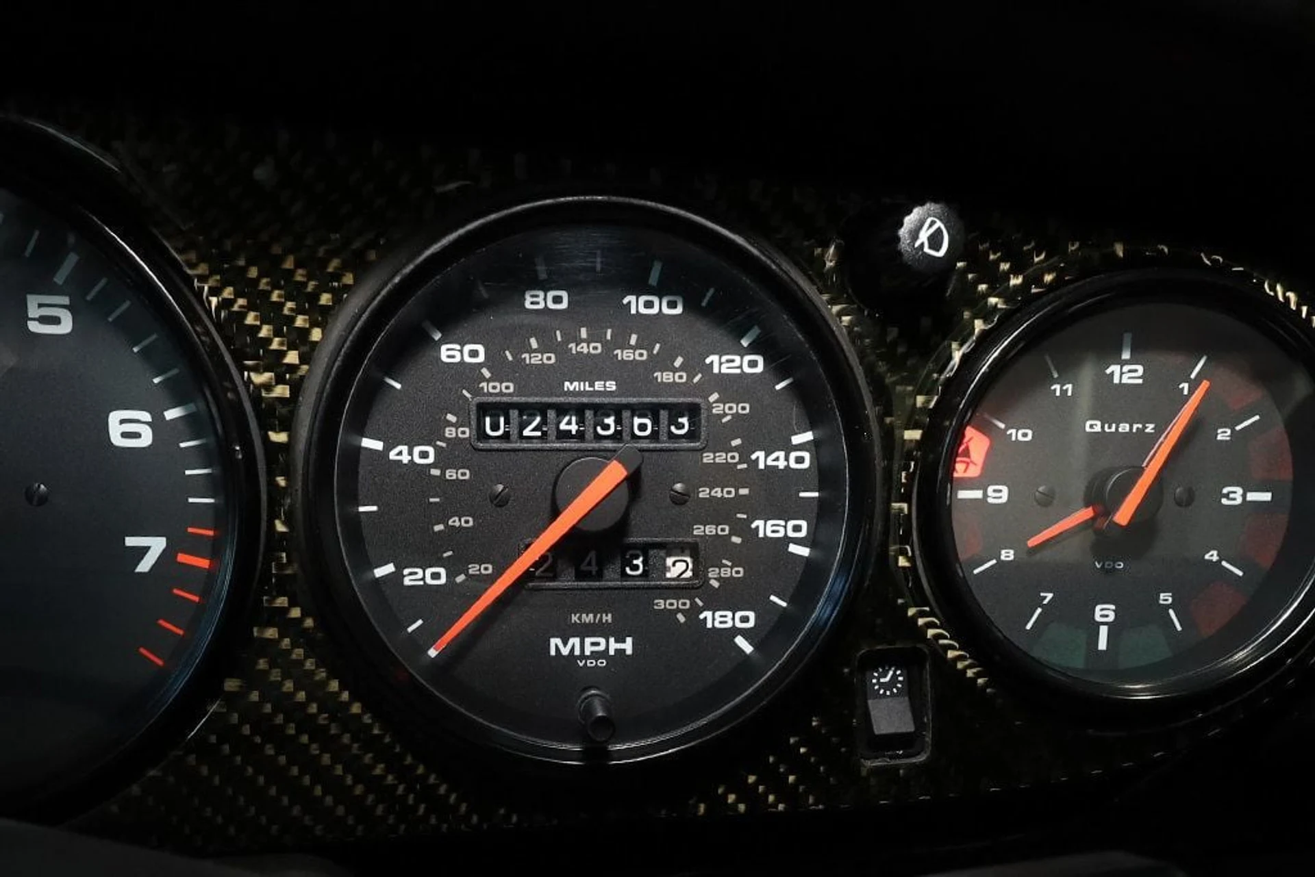 mph030_773716490_used_1998_porsche_911_carrera_4_2drcoupecarrera4s_9689_22929030_31_1024_1ac78a3223