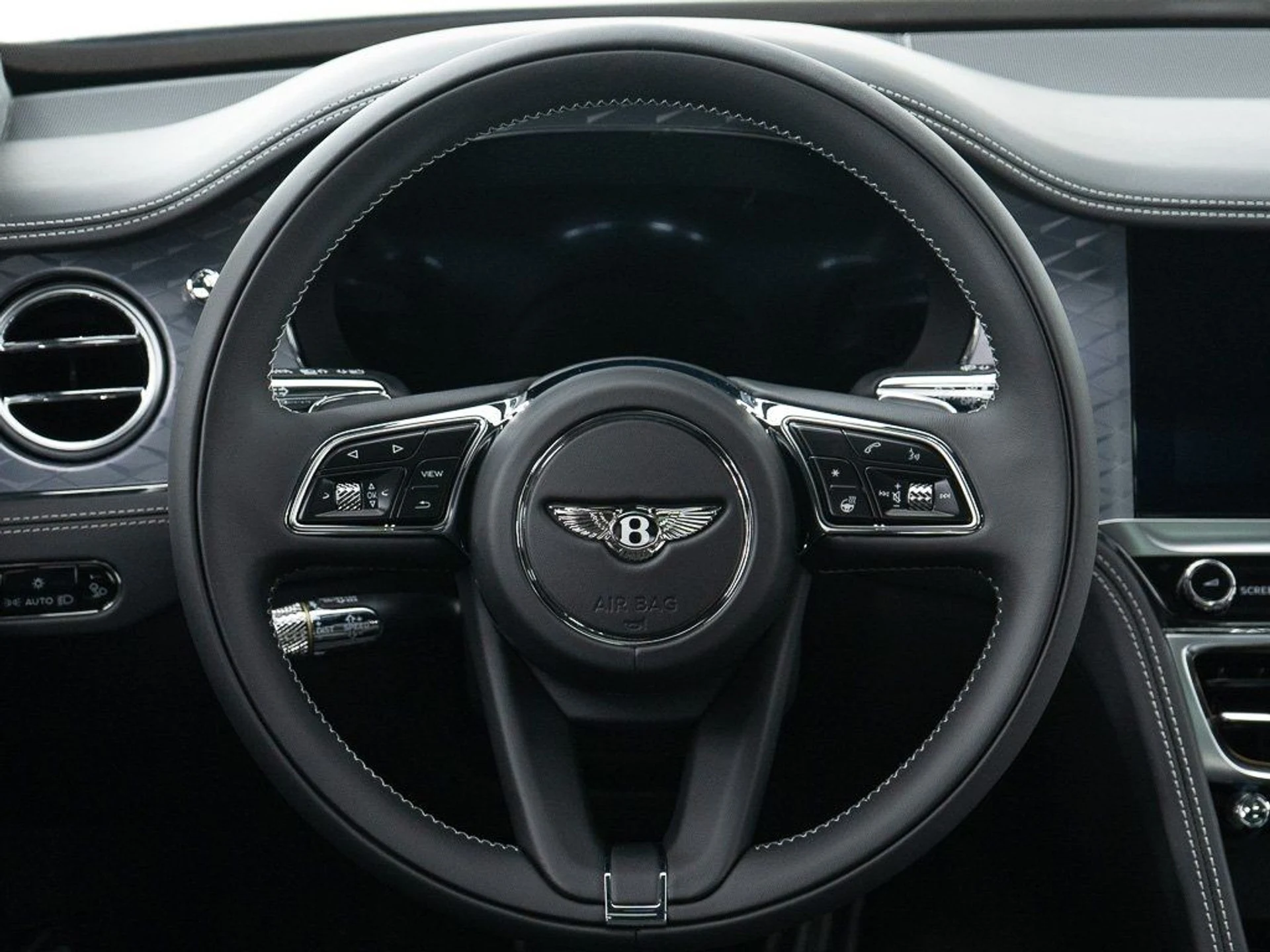 mph030_773811881_923dba115f12a7c7bcd61d574bddca30_214c075e32