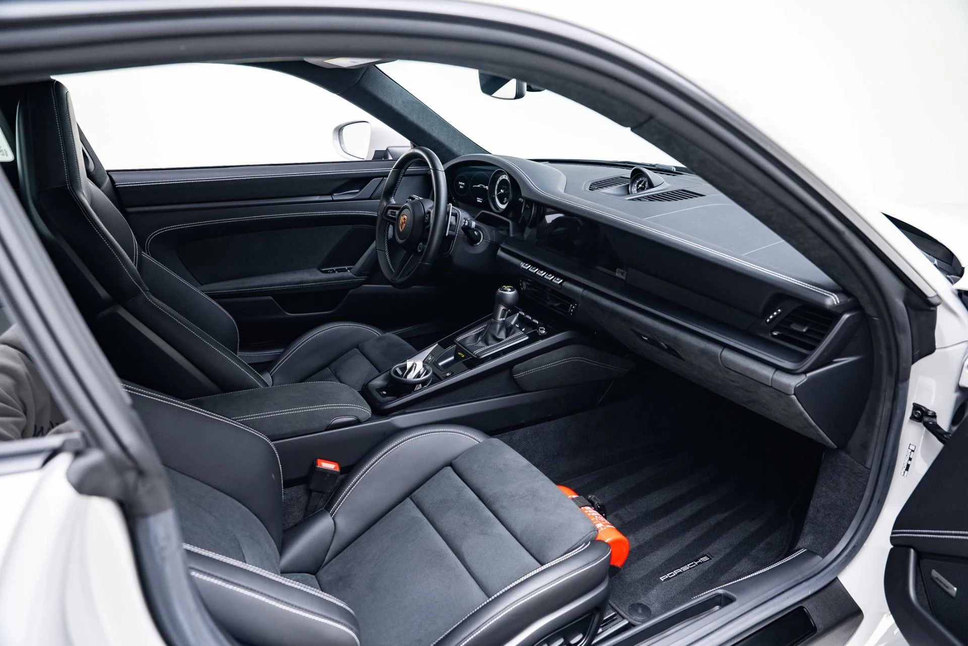 mph030_775537805_Used_2024_Porsche_911_GT_3_1766184542_a5680225c6