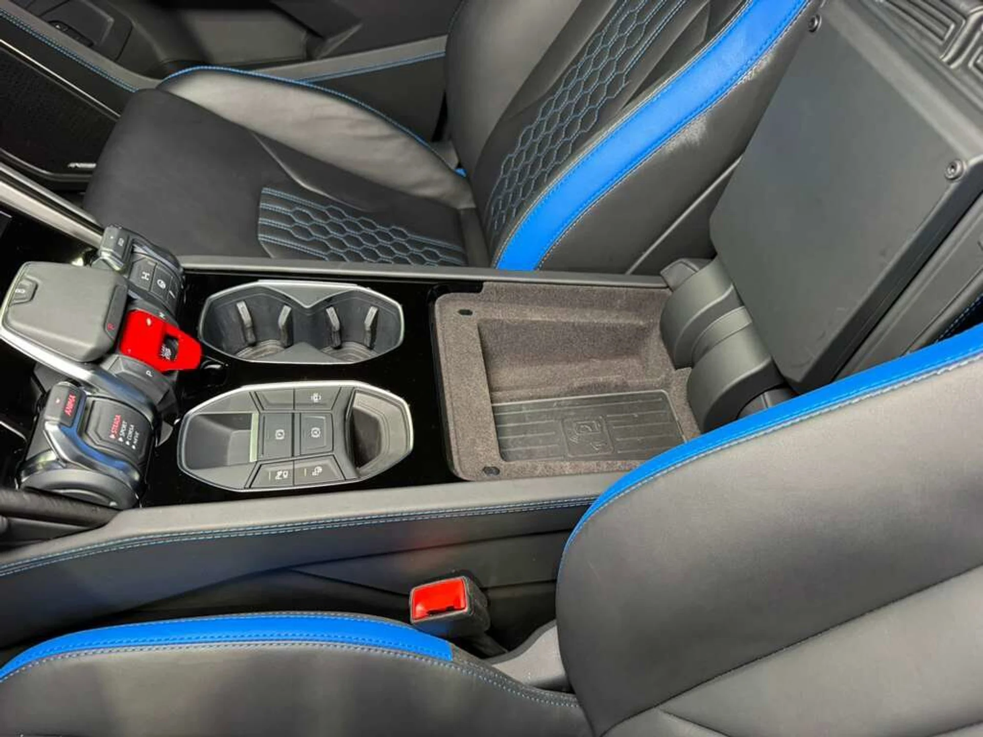 mph030_78417024_7125eb7543ed793bc370c05189c10879_266e512240