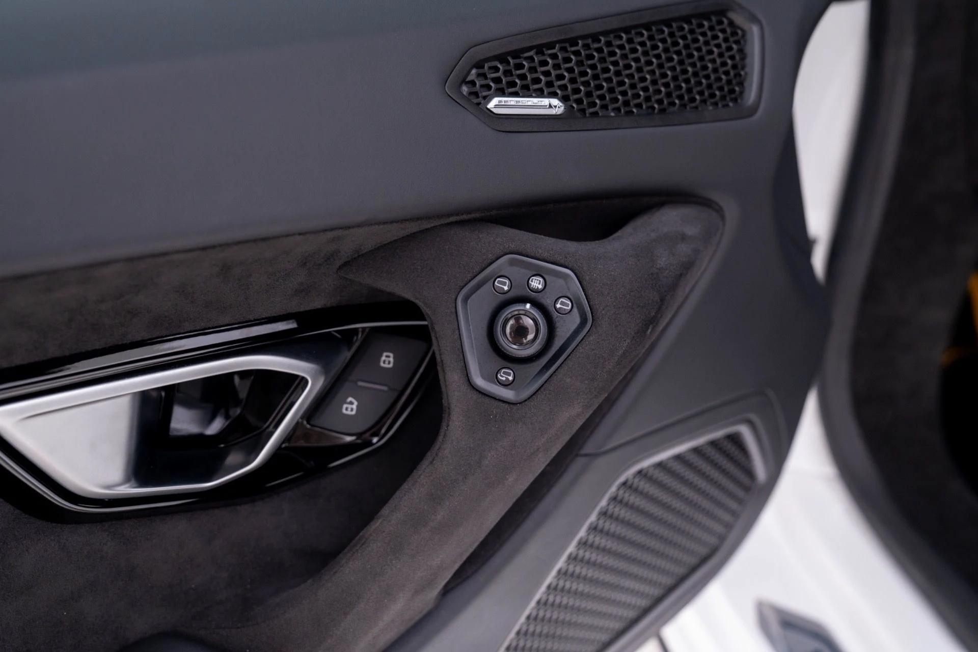 mph030_78974441_Used_2023_Lamborghini_Huracan_Tecnica_1781823001_151b1deeef