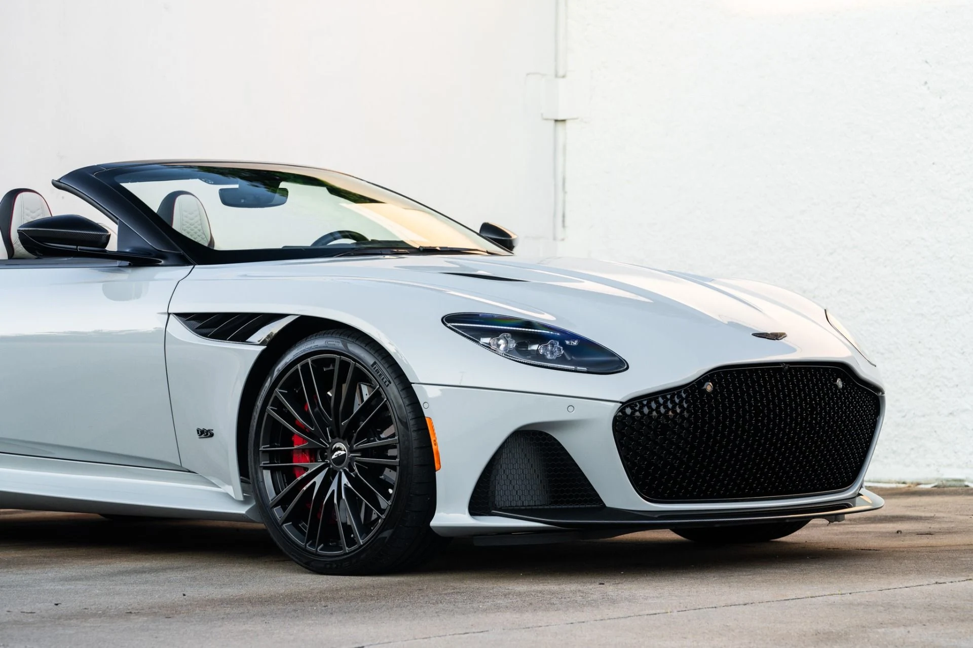 mph030_793323334_Used_2023_Aston_Martin_DBS_Volante_1756217476_d041c1d57d
