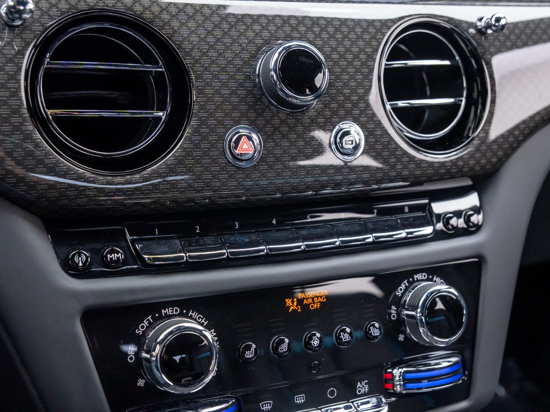 mph030_79680502_75dfbfa66d22a0d86295fe2a6a68cbd0x_ec121b89d1