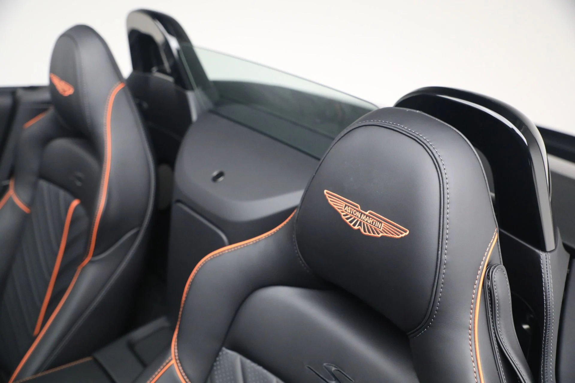 mph030_807650331_New_2026_Aston_Martin_Vantage_S_Roadster_1790281816_d85465b95b