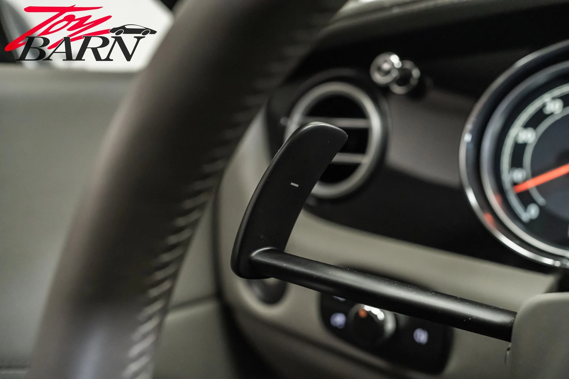 mph030_808831632_16aa4cce11cef618793f70343de7ab6dx_e05aebd1fd