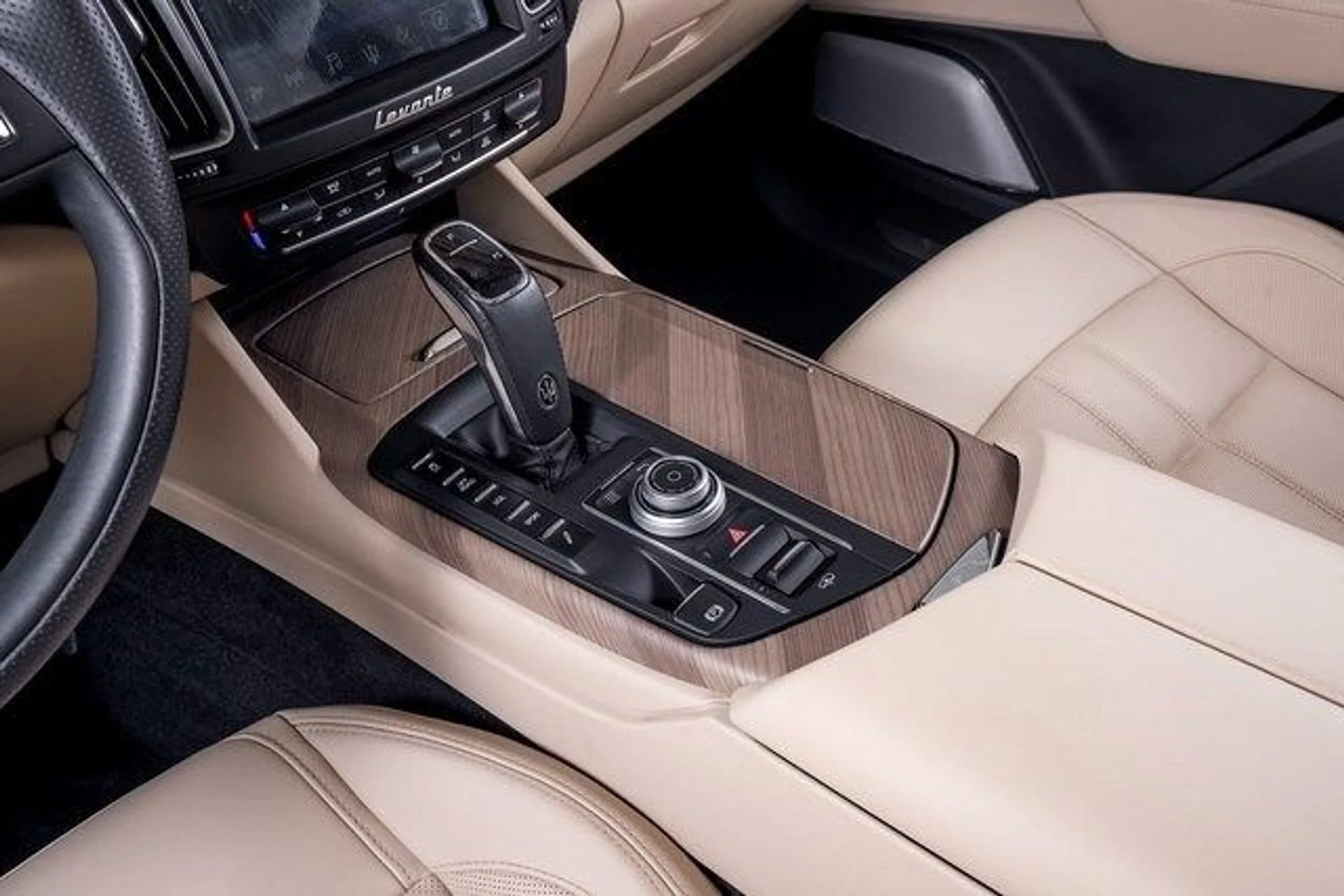 mph030_820966560_bae0636e5aa2ba410207d7f93e9207fcx_d0793aa740