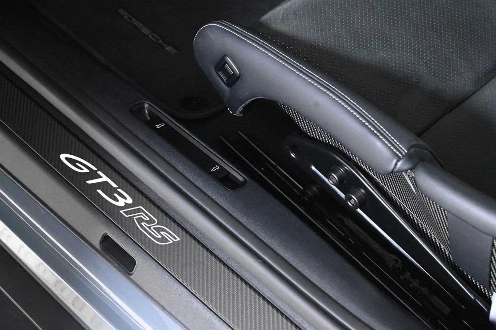 mph030_834991075_2be8dc462a3449028cd7ca66beae35e5_9213a2e0f2