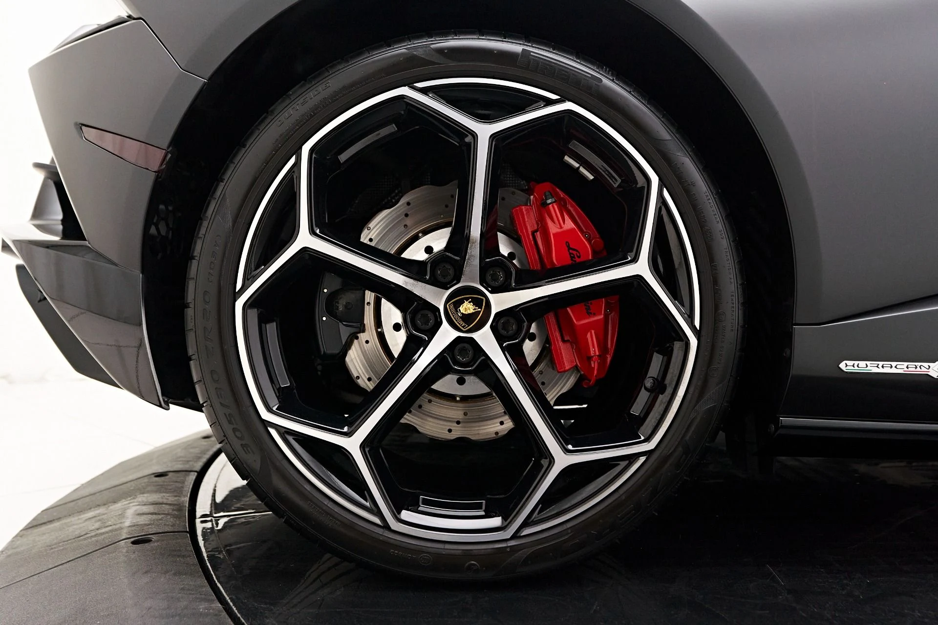 mph030_836540893_Used_2021_Lamborghini_Huracan_EVO_Base_1729305631_470a842d62