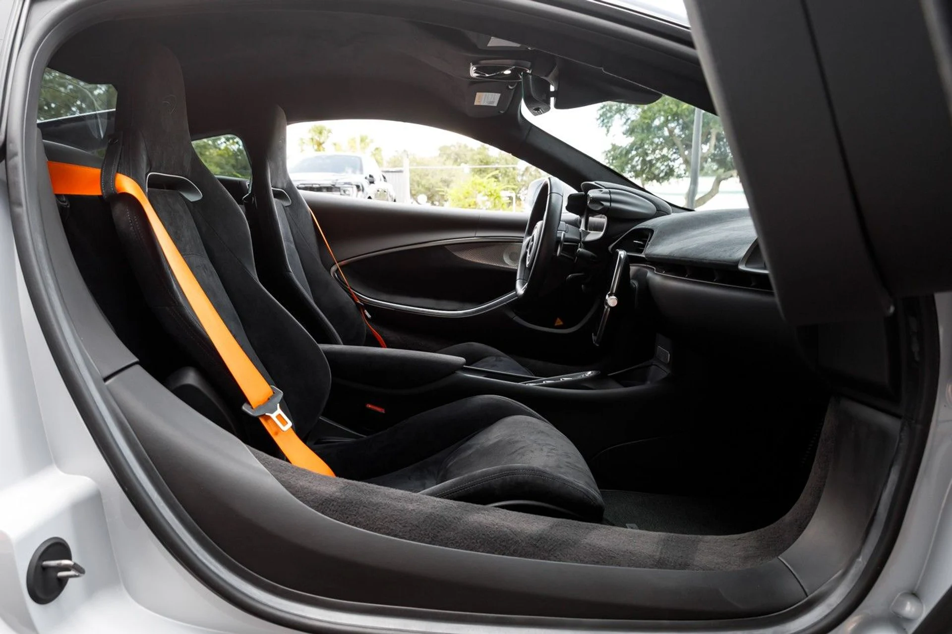 mph030_840676441_614_p31_l_aeaa1726c7