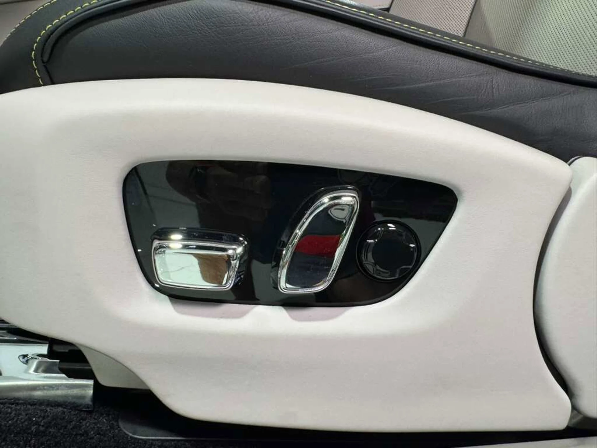 mph030_842356497_a0e76fffa81314fb447001ceea3c231f_c7b223b466