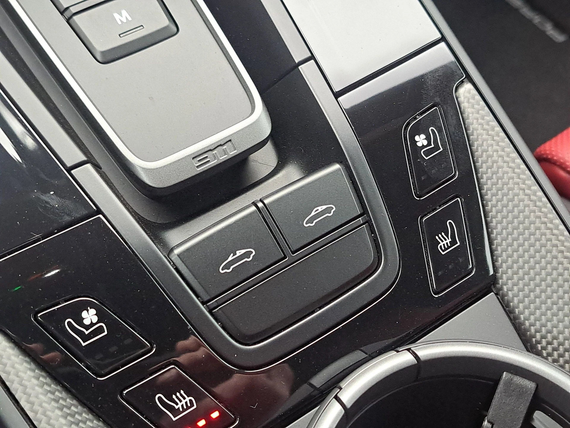 mph030_851611926_b4e0fa1f380cc23d17de6d0f829cbe5cx_e3a39cc7a3