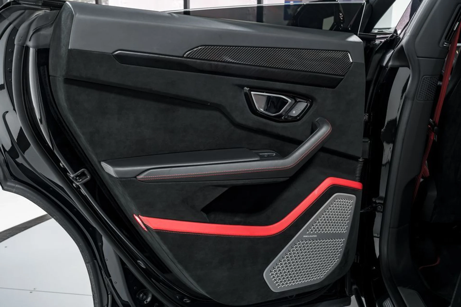 mph030_852227010_0542cfaabf7e17377754d6ca381e2e7dx_7e94a07168