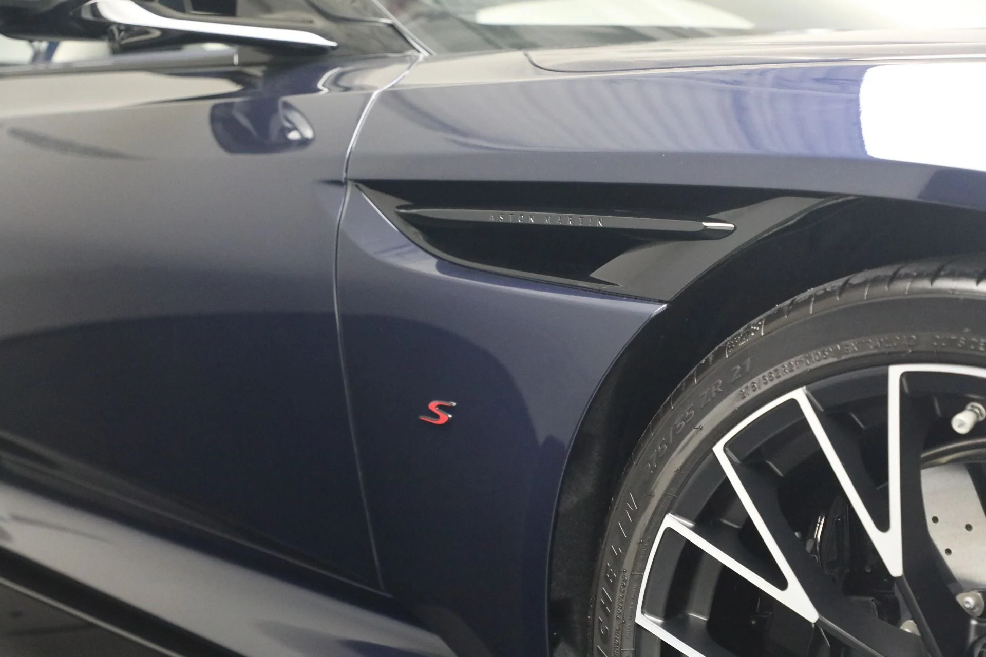 mph030_852726699_New_2026_Aston_Martin_DB_12_S_1780512409_30632d9738