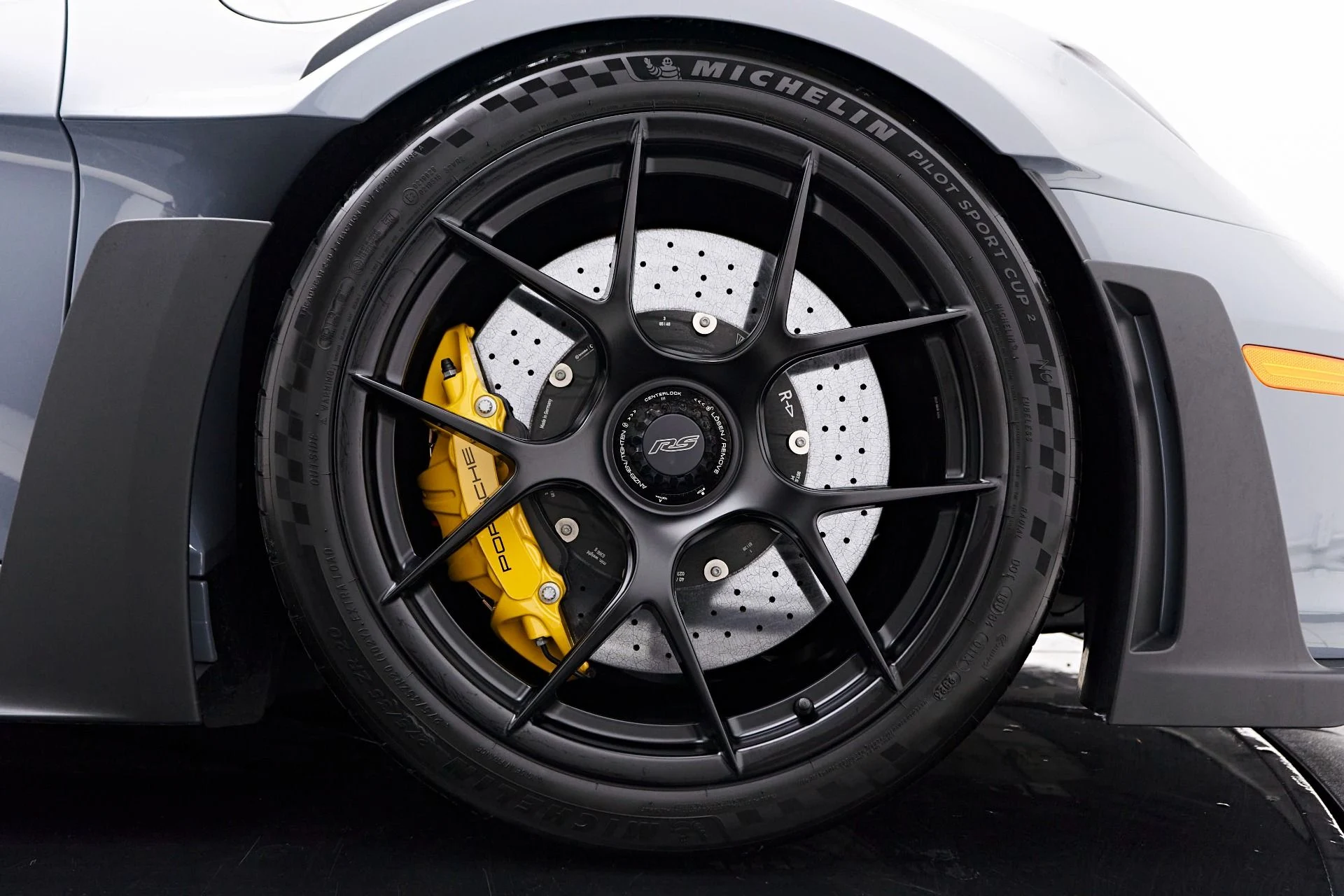 mph030_858694078_Used_2024_Porsche_911_GT_3_RS_1717031598_fbd7438448