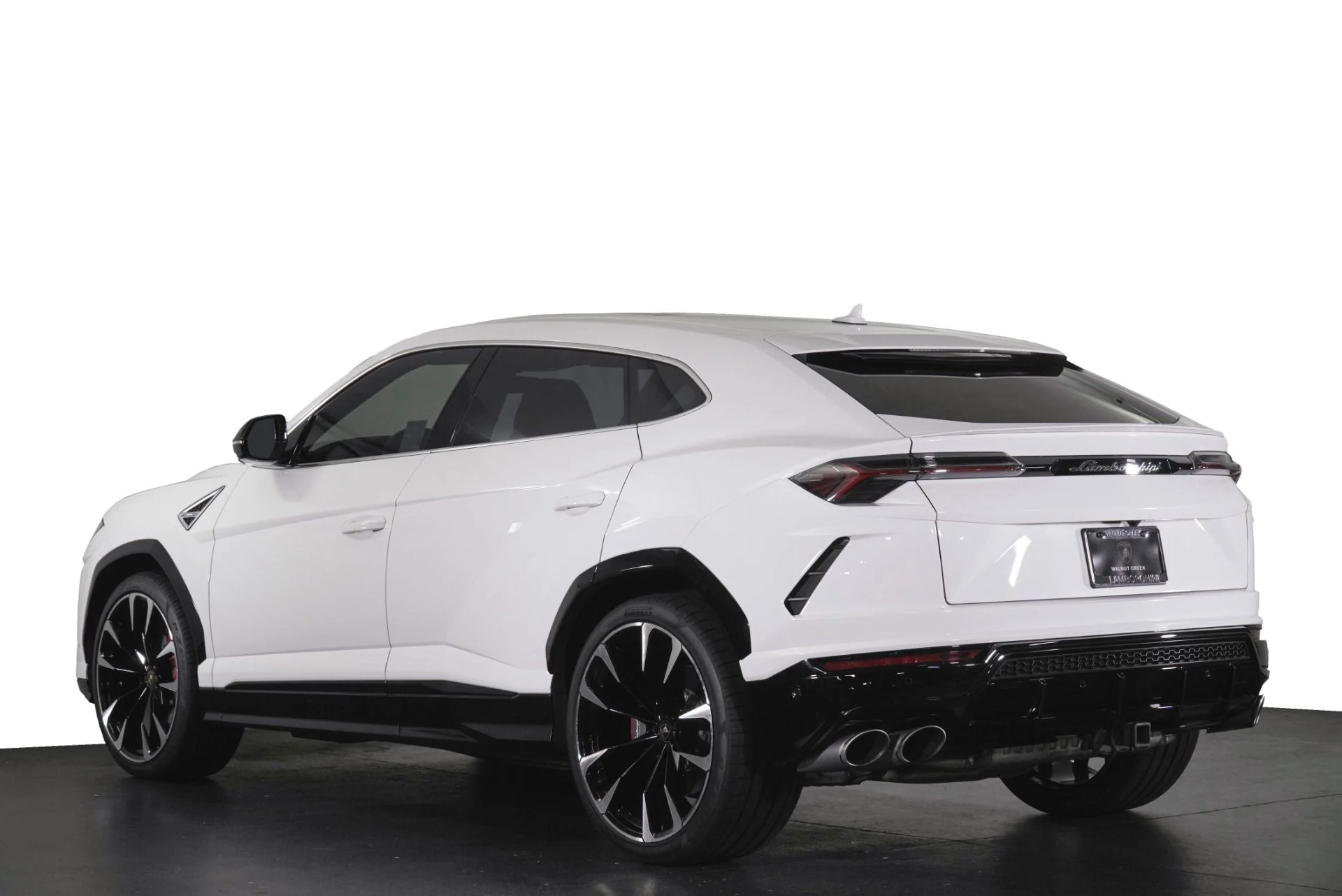 mph030_87304556_Used_2022_Lamborghini_Urus_1785773690_fb17405ef0