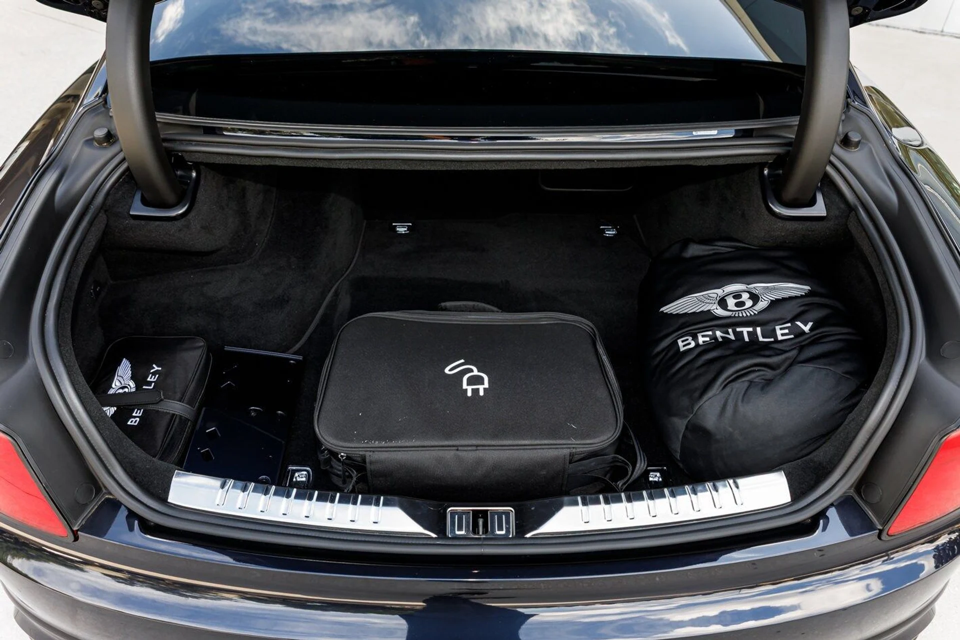 mph030_873529397_a89b0be10782f80caa5e67f671e8a507x_cfbf970849