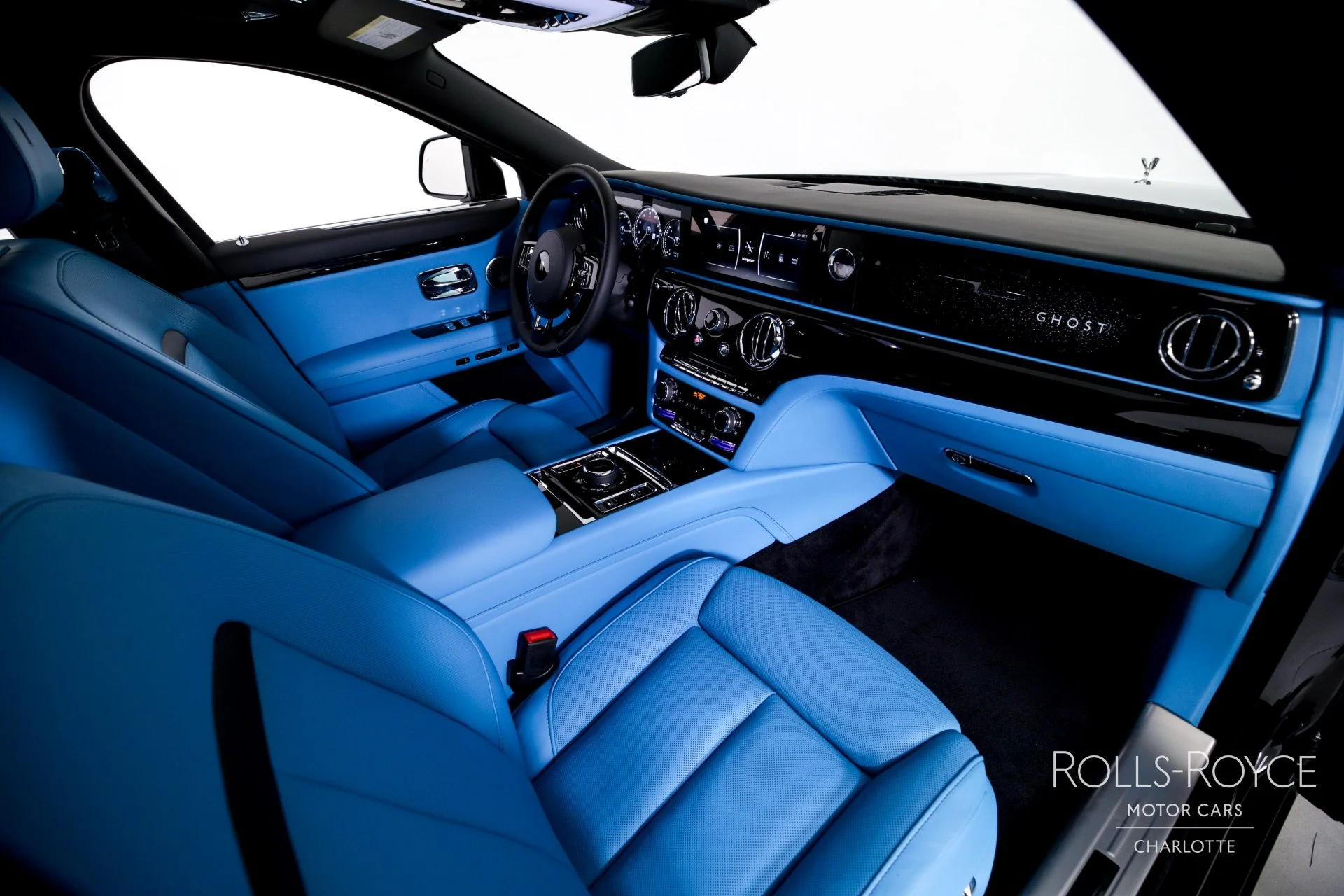 mph030_873835623_Used_2024_Rolls_Royce_Ghost_1747773280_7c754d6a5c
