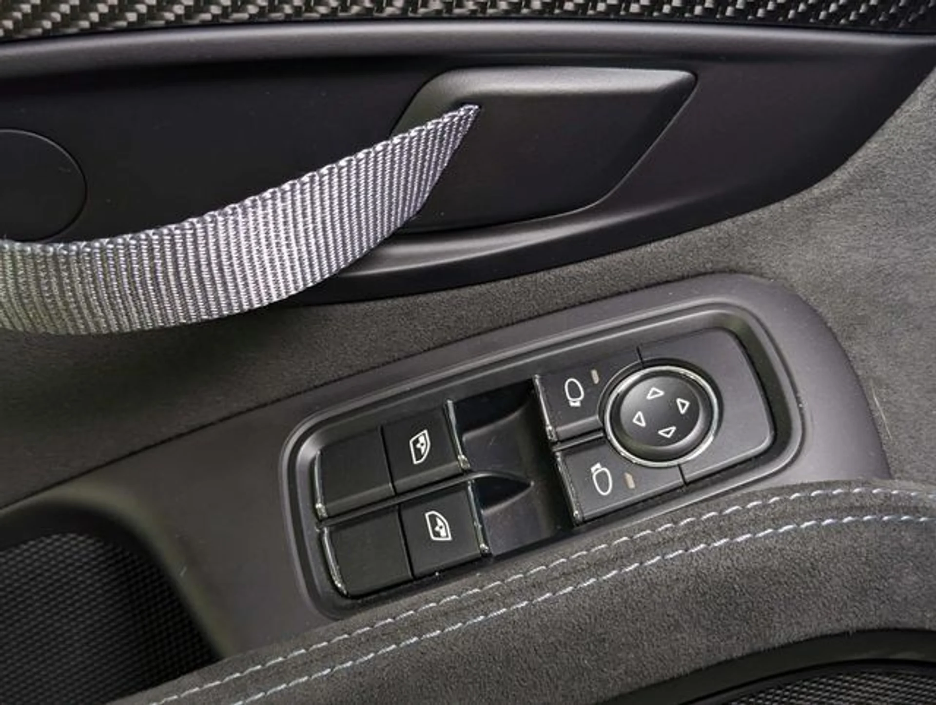 mph030_874866186_17aa705516433d962dd9ea9c56d4d3c3x_50f51b6715