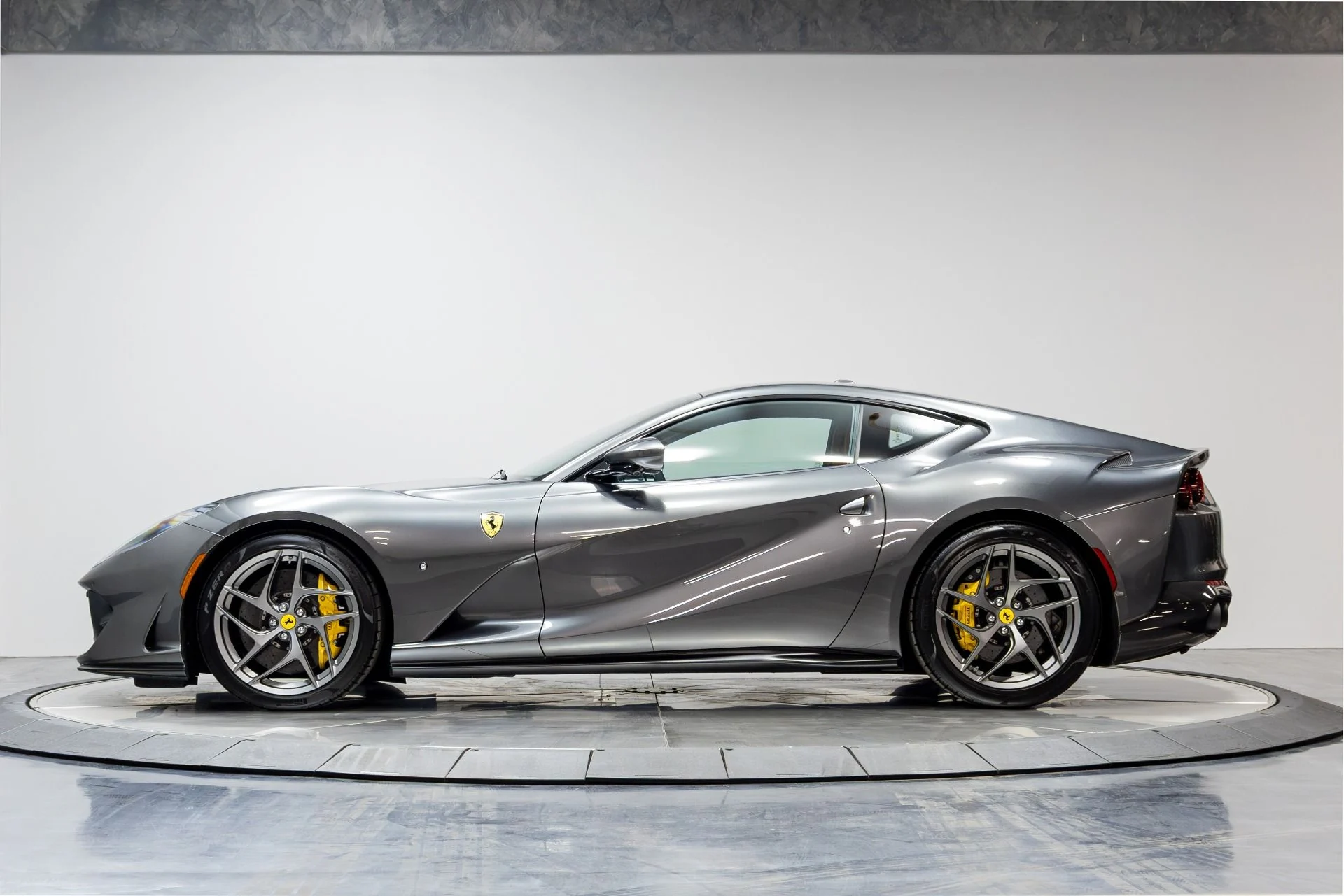 mph030_877387856_Used_2020_Ferrari_812_Superfast_1777416323_ff7c4b7612