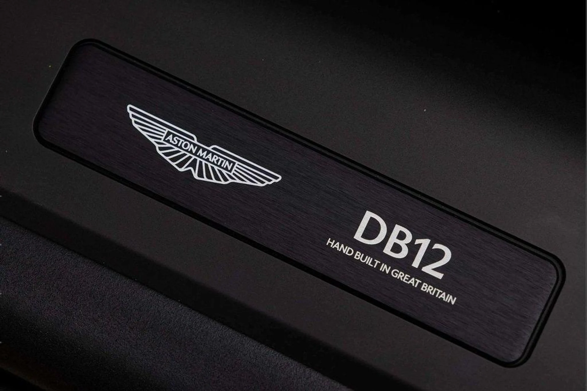 mph030_880260799_P_k_Qh_Cjl0y_Iult_Ac_Nyjn_KATC_04_ca72aca4c6