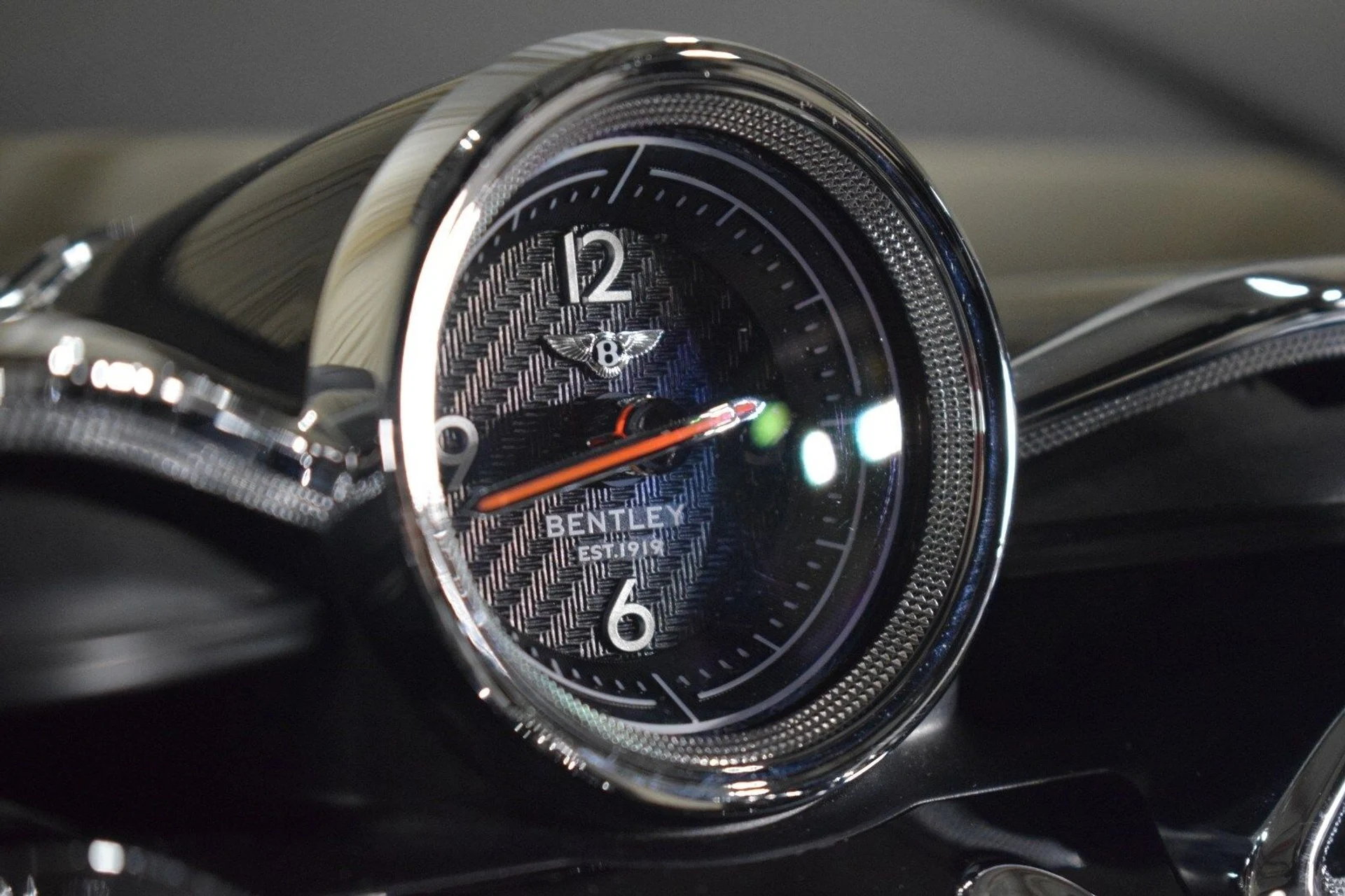 mph030_881407869_9bbc3967ff0049291e341f985b173747x_0dcbfd050e