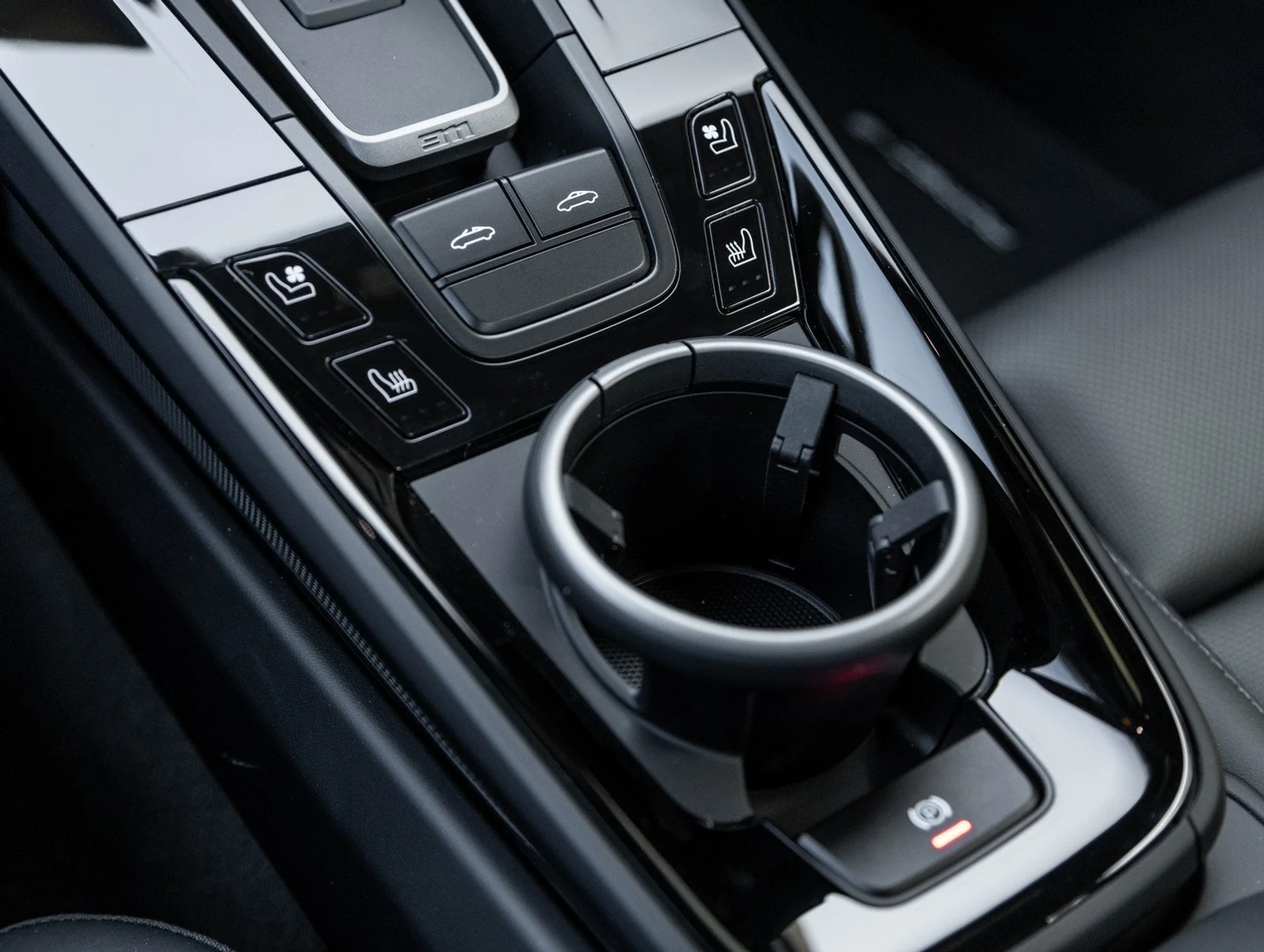 mph030_884836740_31_24f1bbbfda