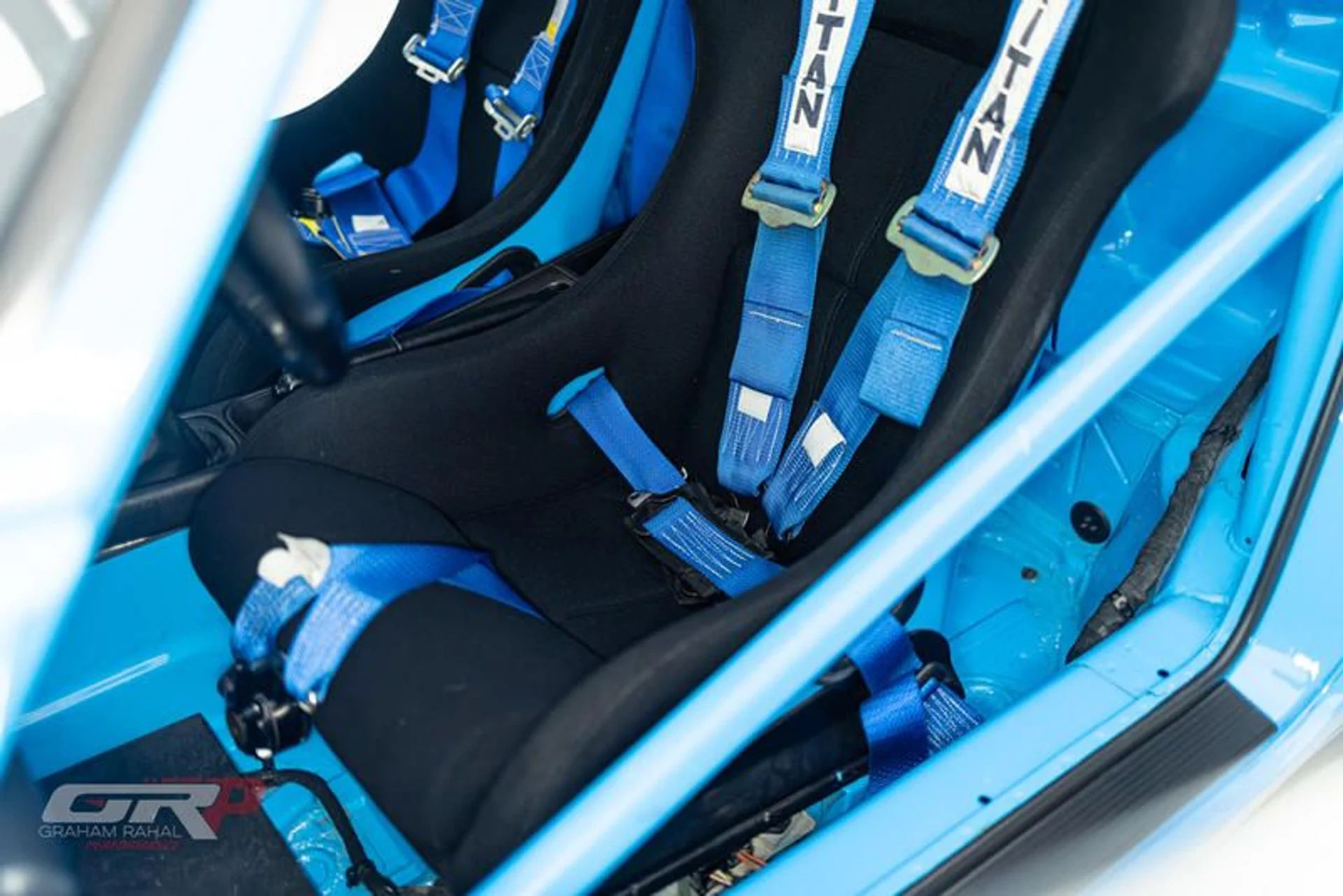 mph030_886998569_B0_E03_FB_0_61_FE_4_C0_B_883_D_9_E3_AC_3_D22_C18_a575f79c73