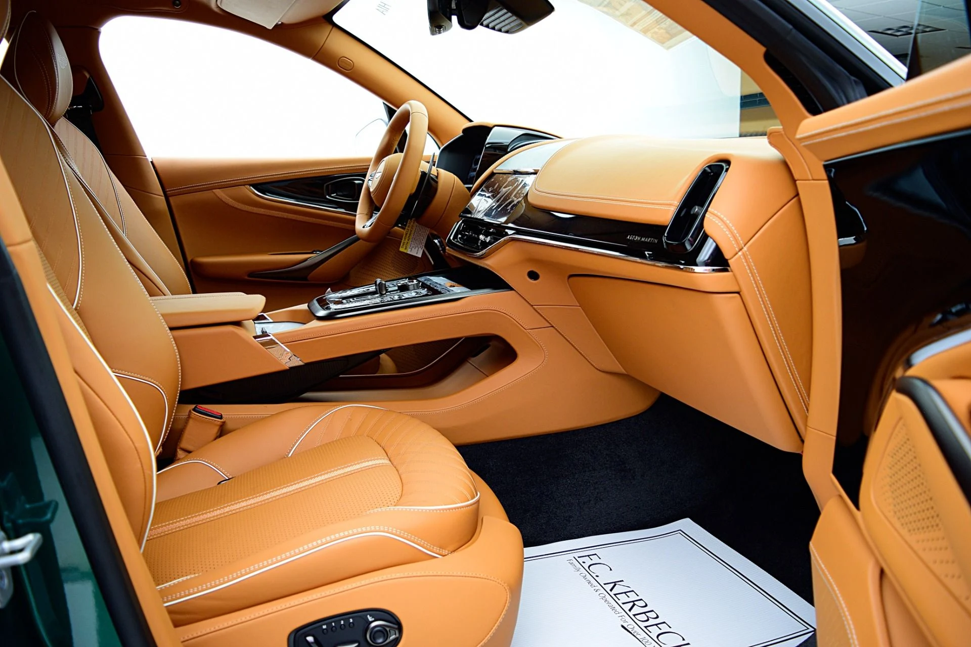 mph030_892042279_New_2025_Aston_Martin_DBX_707_4fe7d23338