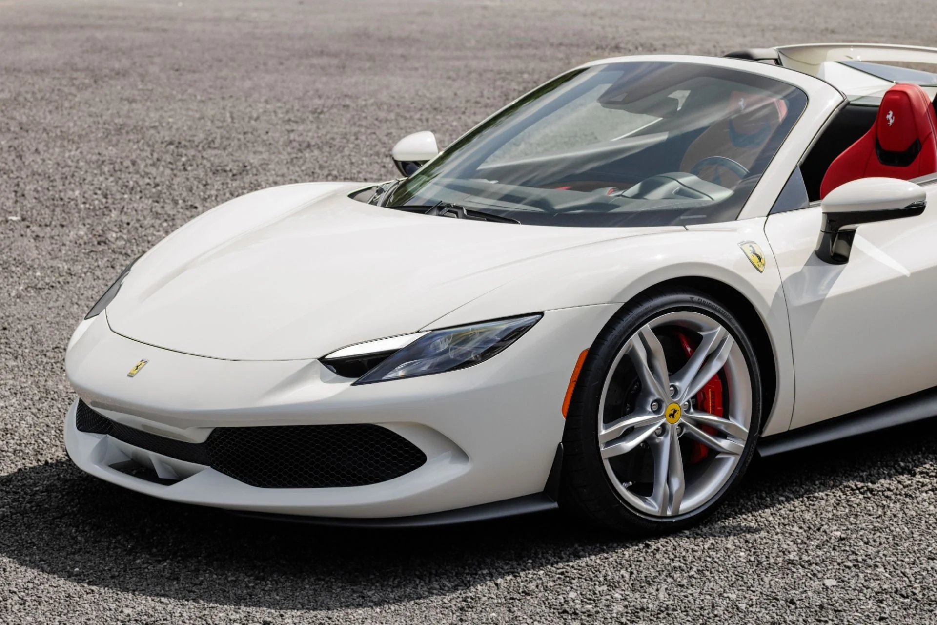 mph030_897735438_Used_2025_Ferrari_296_GTS_1755544147_96d35d9695