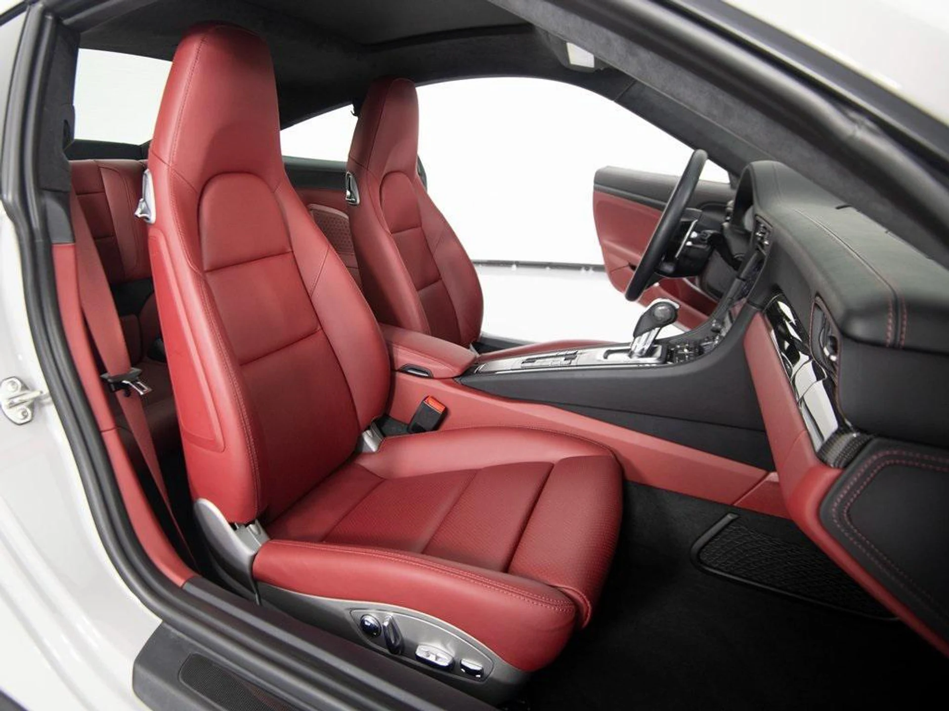 mph030_897799581_Rsq_VXH_7_C2_AQ_Mo7a64_MBXNER_Yww_M_b4e8462928