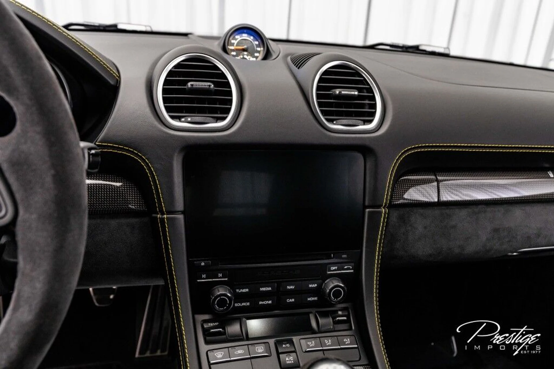 mph030_900209131_6ee70aa1abdd5cb8b6925d8bc3a7c325_8ef85fc722