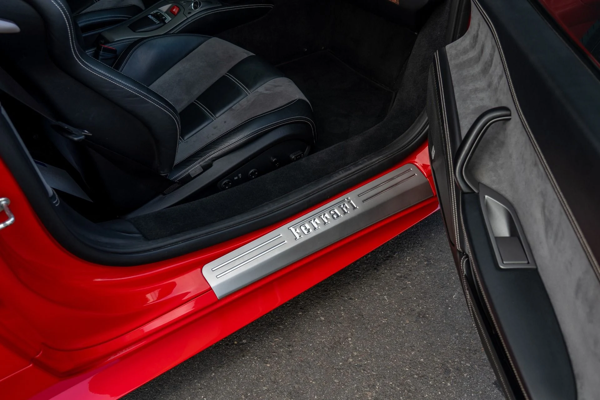 mph030_901323525_Used_2012_Ferrari_458_Italia_1759348121_02f4172c0a