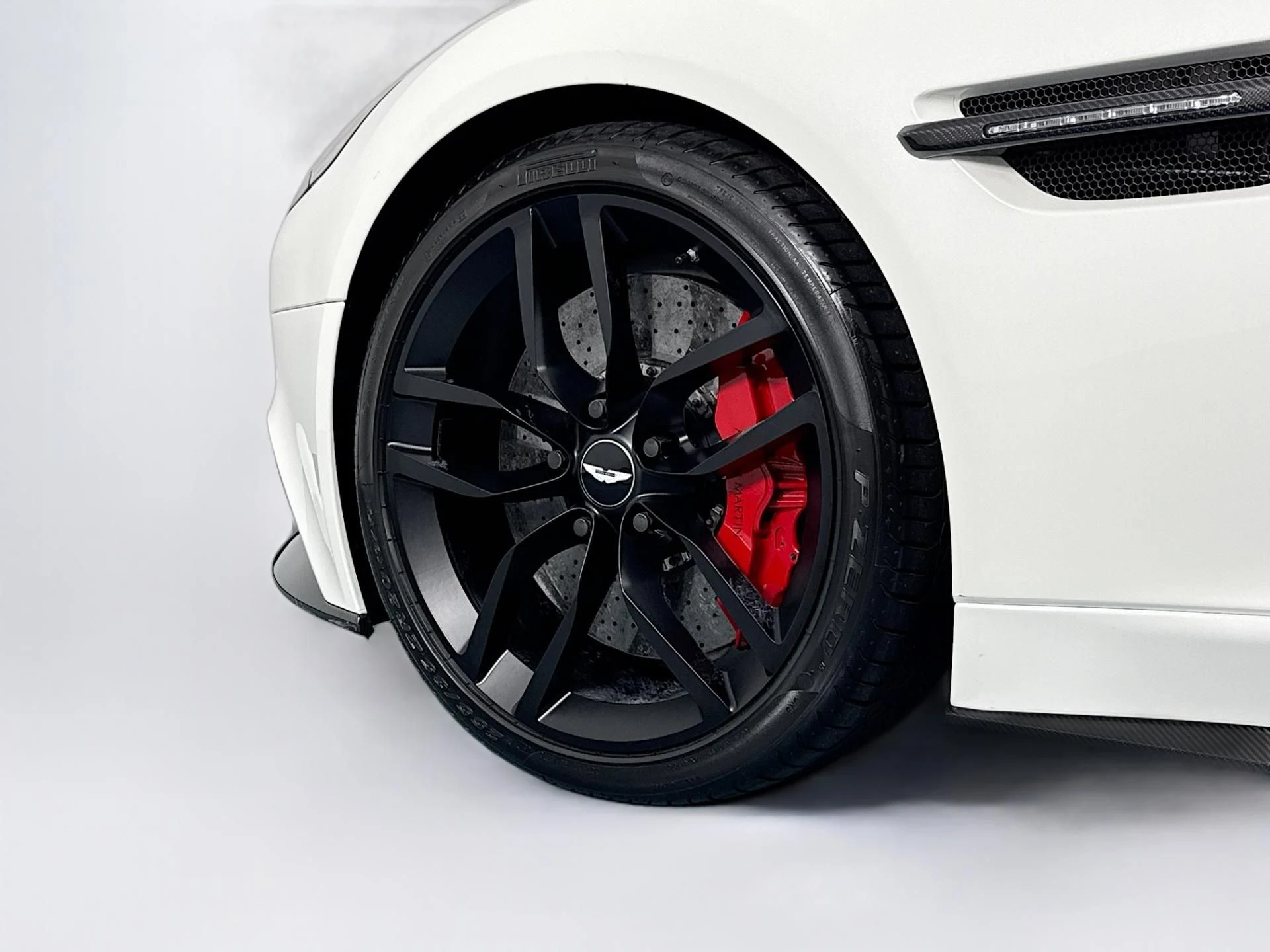 mph030_909085924_Used_2015_Aston_Martin_Vanquish_Volante_1782334100_1bb61944d8