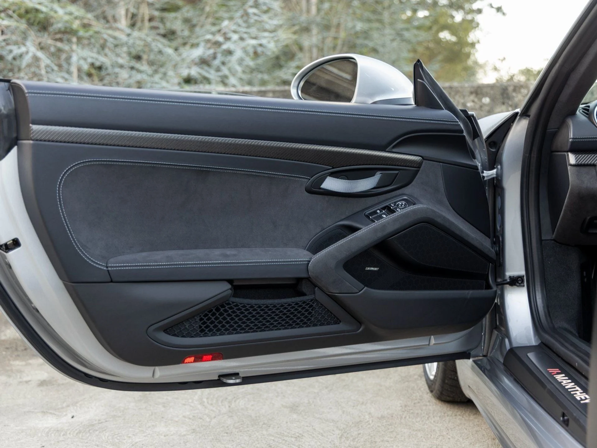 mph030_909356257_31_36877ad513