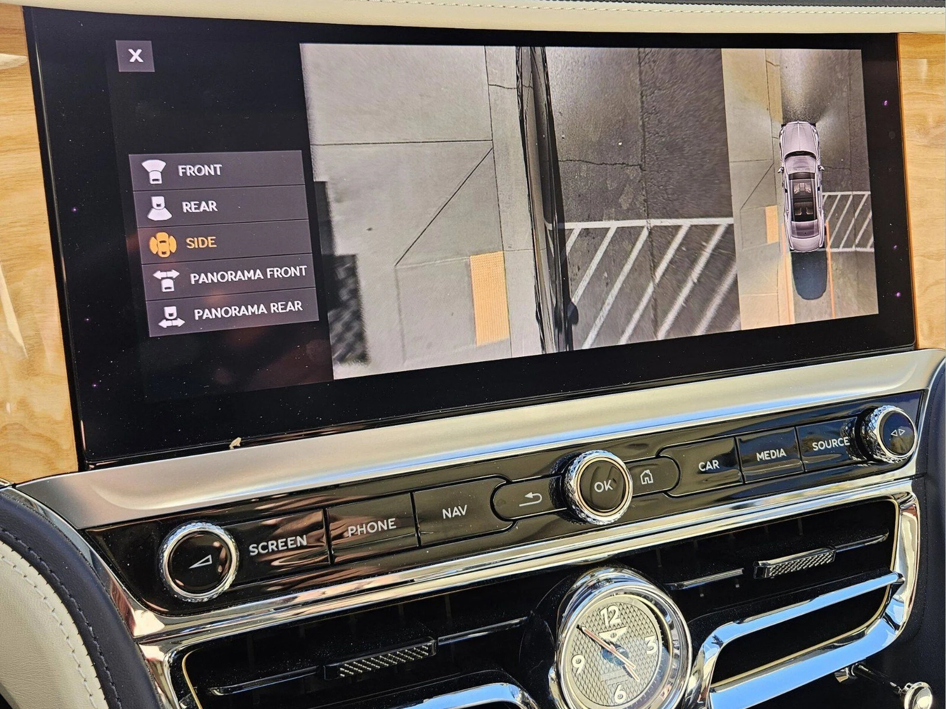 mph030_914472948_fe3005ad0e50b95d1497a1fe84492ac7x_eab2a08338