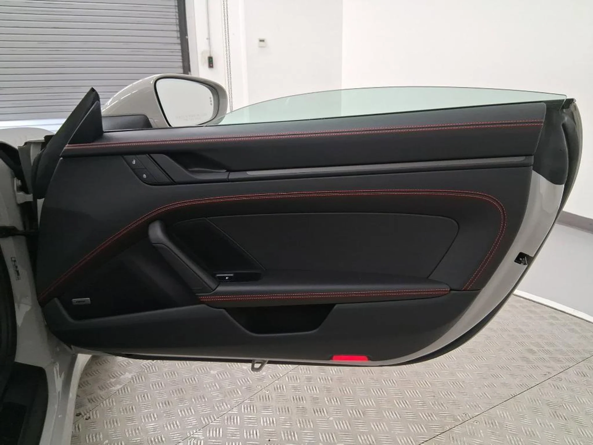 mph030_915575557_DZWXS_Ca_P4_Zol_Sg6b1y6_Y_Nd7_Y3r8_8fee709456