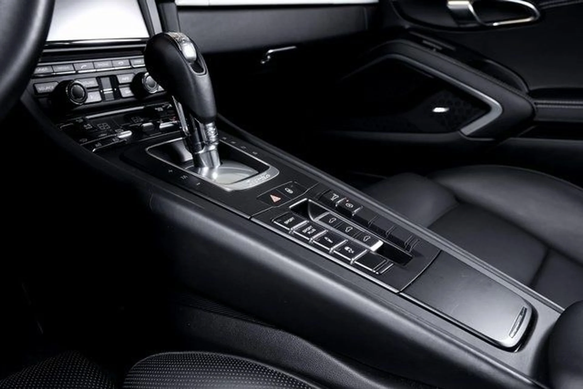 mph030_926440177_52db140de4f5863f1a3df863c7b2a729x_e91bbd9f7b