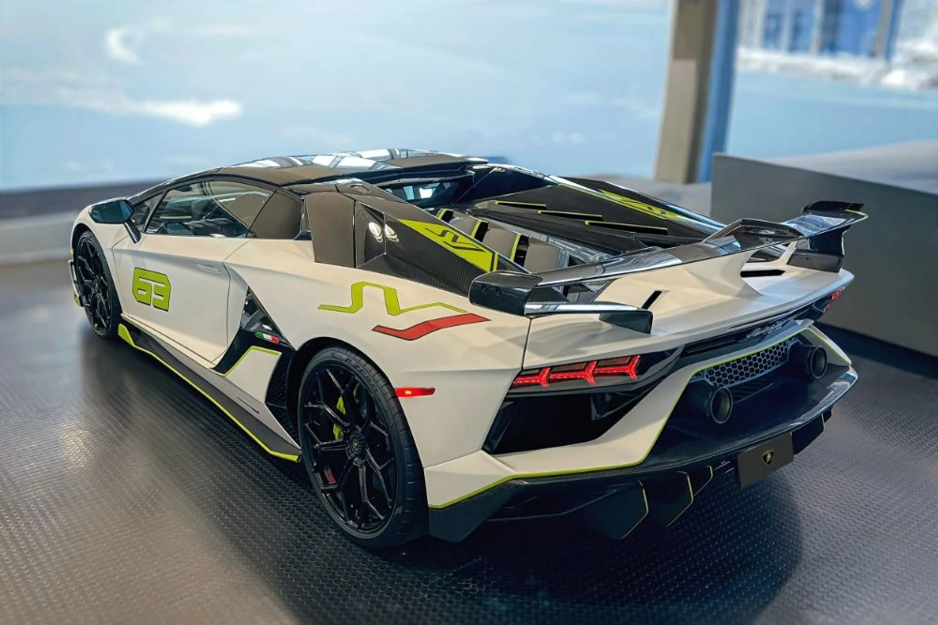 mph030_931540614_Used_2021_Lamborghini_Aventador_LP_770_4_SVJ_1765888248_7691d2e117