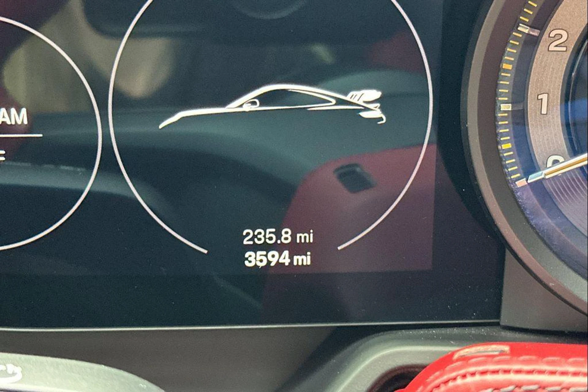 mph030_940588595_jqu_Czlwl_ZBPYR_I_Hme27sf_F_Id_IE_152136a029