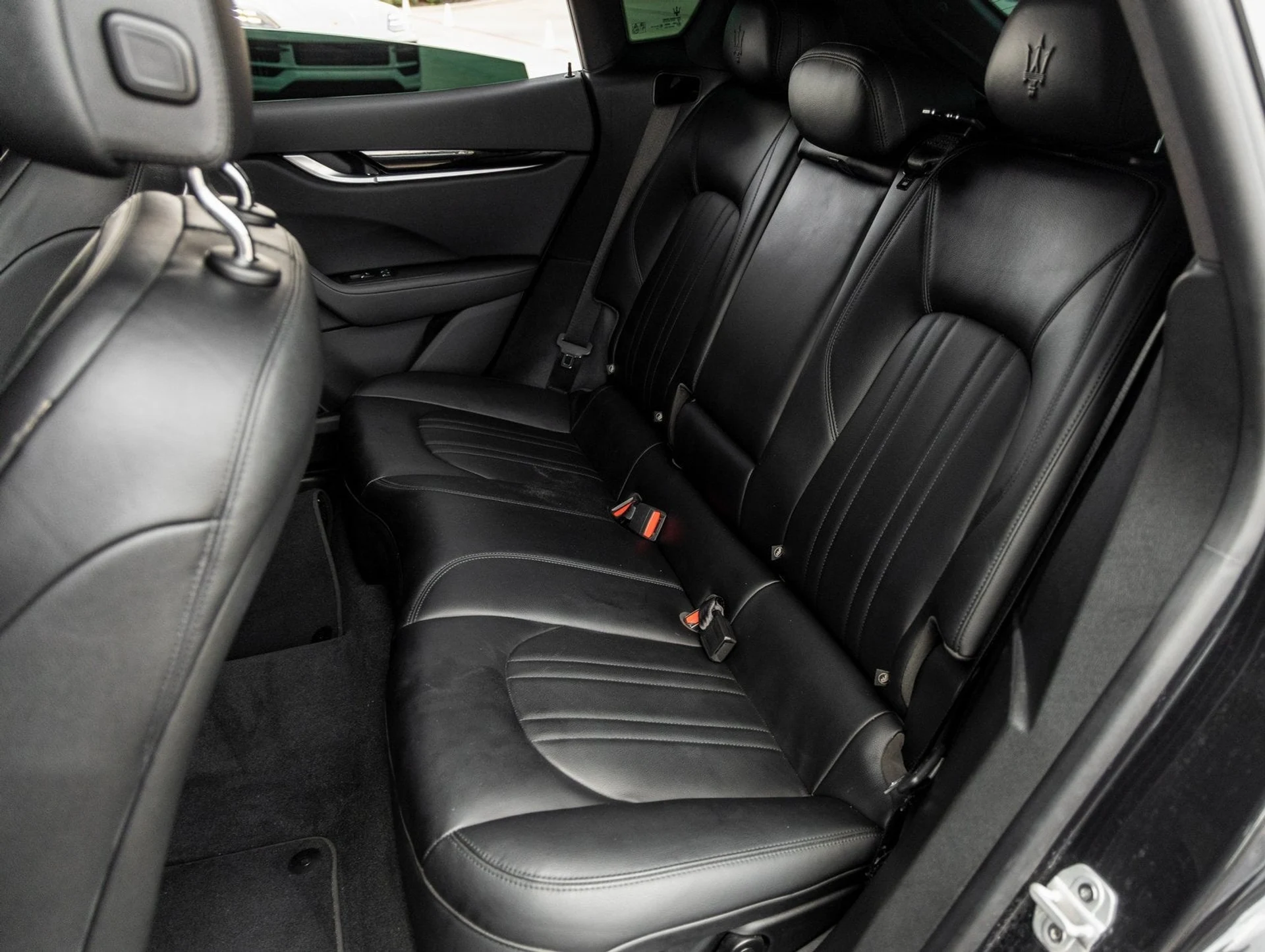 mph030_941901793_31_f2fa562179