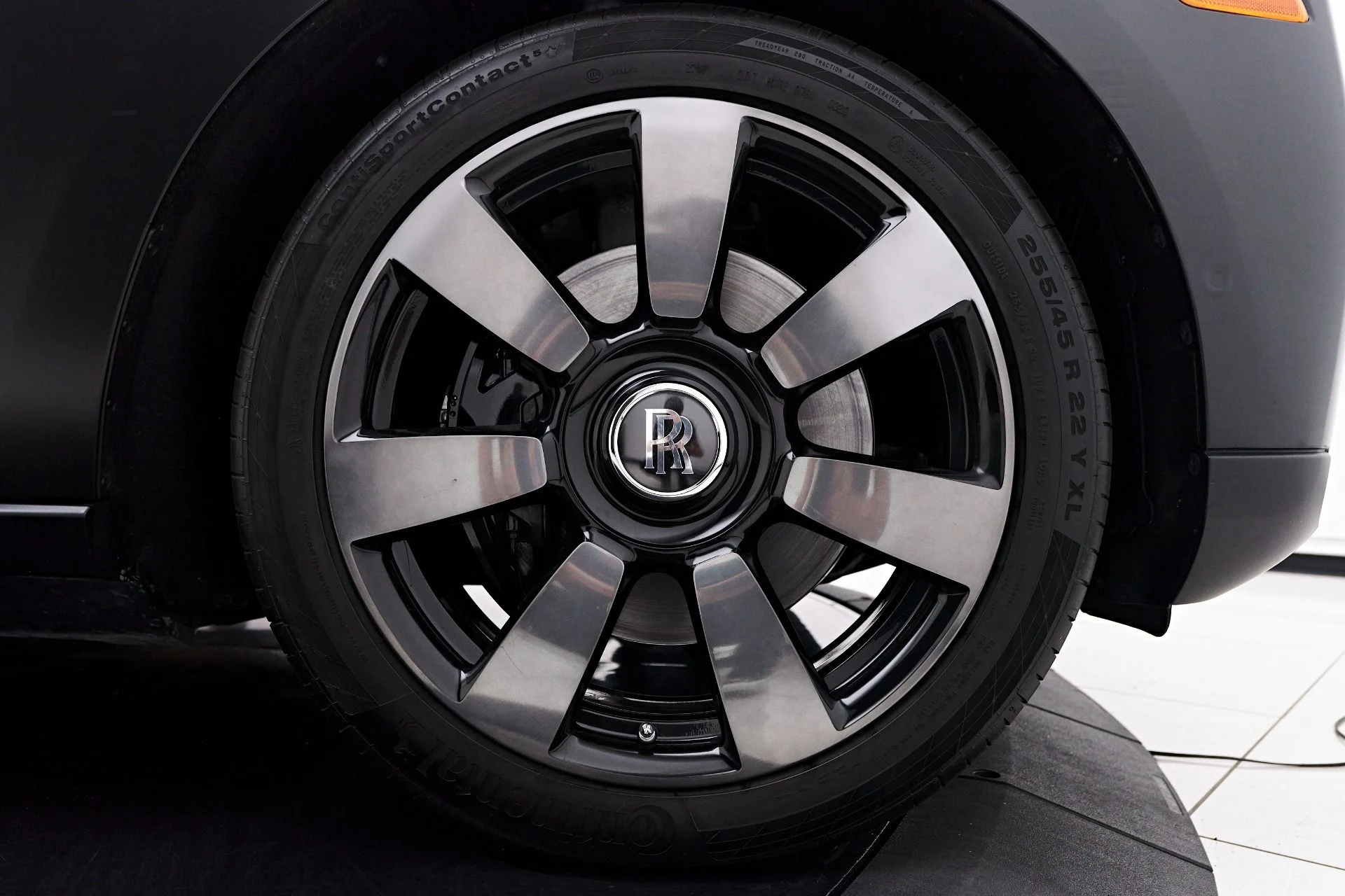 mph030_945267777_Used_2023_Rolls_Royce_Cullinan_Base_1754606865_c714a02758