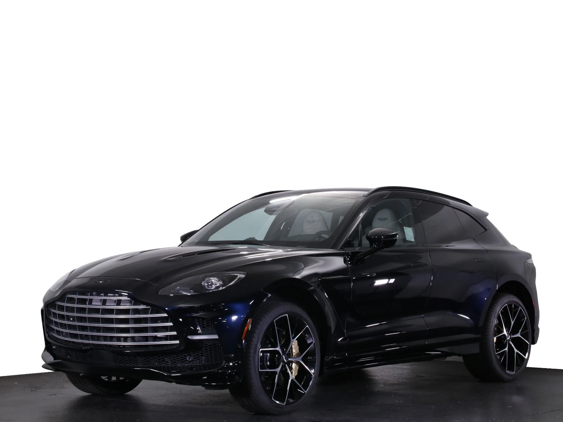 mph030_950208311_New_2025_Aston_Martin_DBX_707_1758482586_12b51b33a7