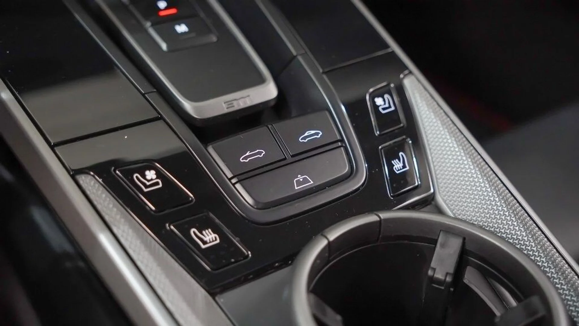 mph030_952263267_7f6933033a4e88c9acd3d951ff798985x_4568373c70