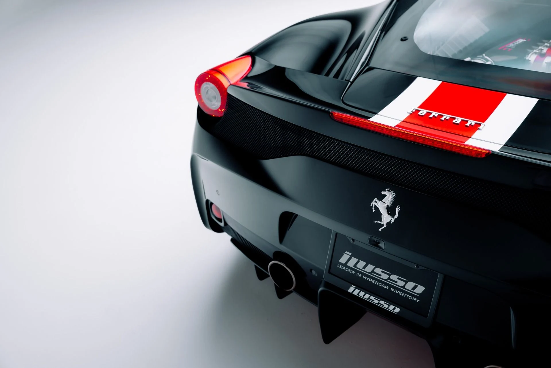 mph030_954301779_Used_2015_Ferrari_458_Speciale_1763680204_96e4d451f8