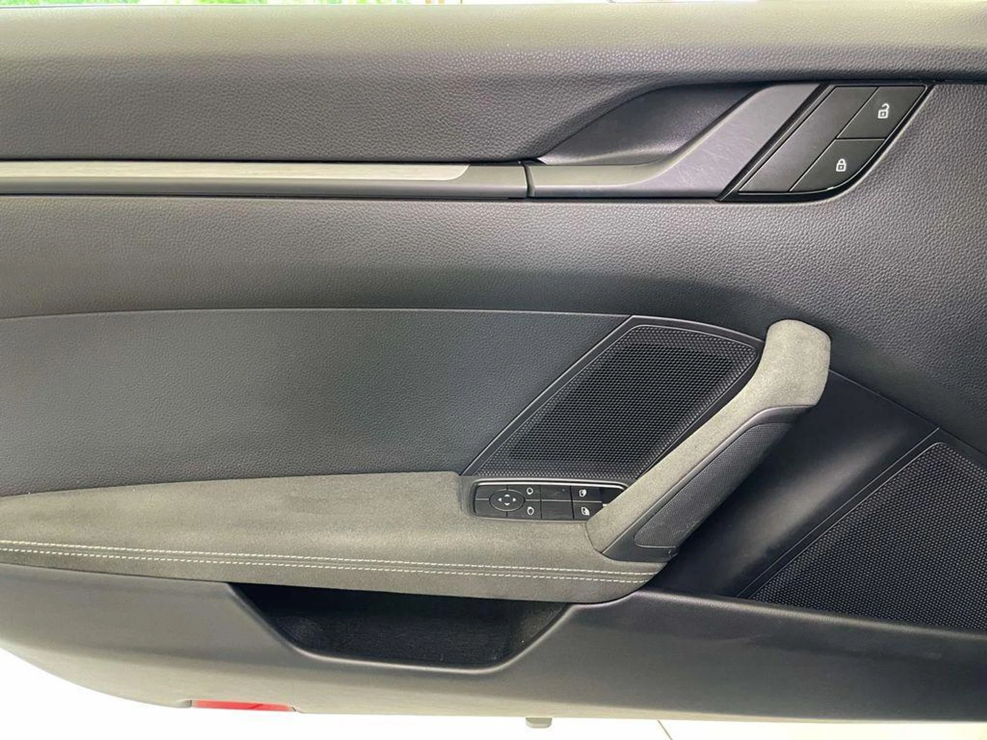 mph030_959173360_pw_Ilv4e9_BHS_2k8_Gu_XJM_1w_U_Yg_QA_5332faaa2f